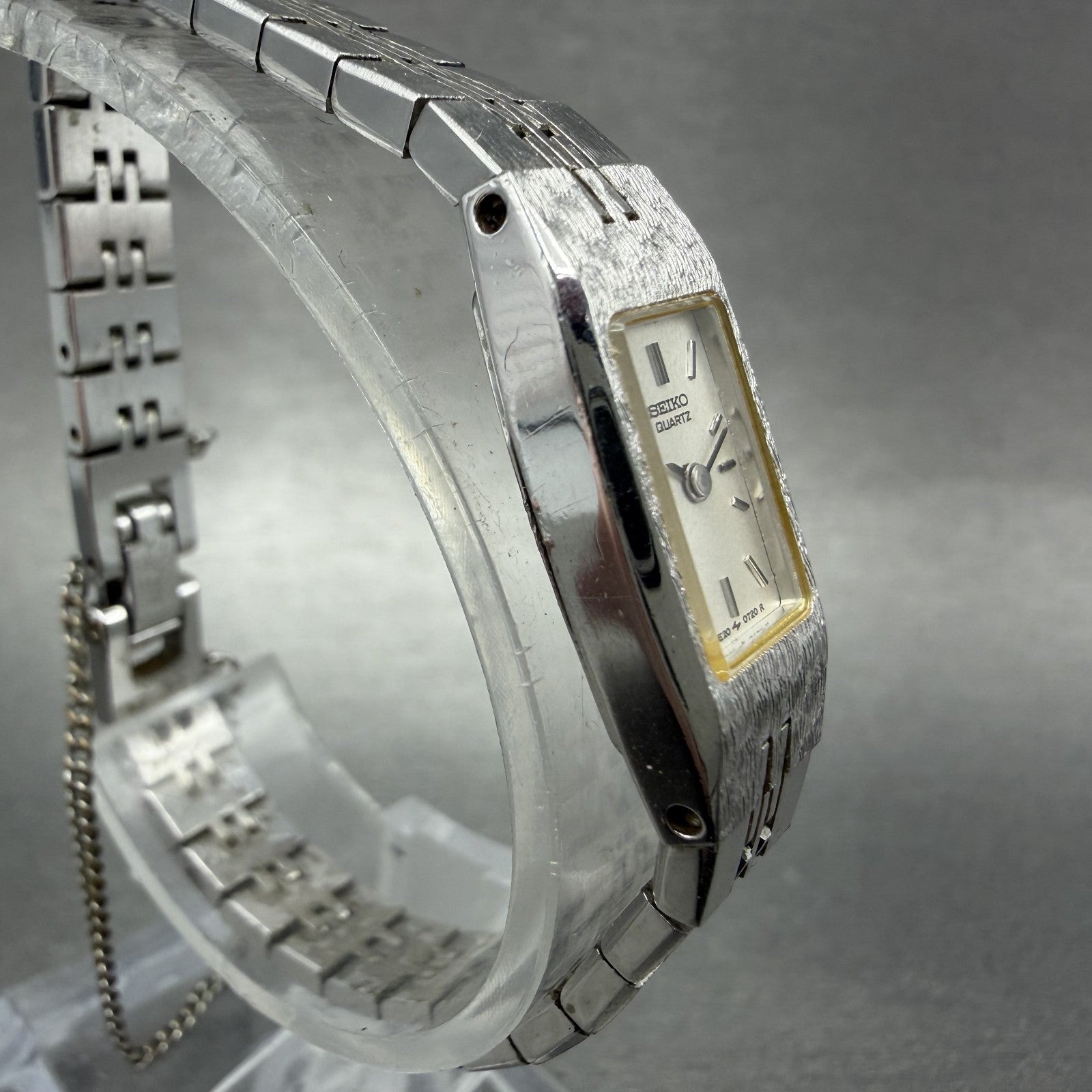 Seiko Tank Watch Women 12mm Silver Dial Silver Tone 2E20-5559 New Battery3