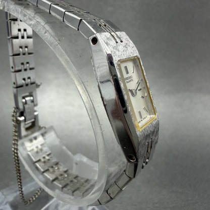 Seiko Tank Watch Women 12mm Silver Dial Silver Tone 2E20-5559 New Battery3