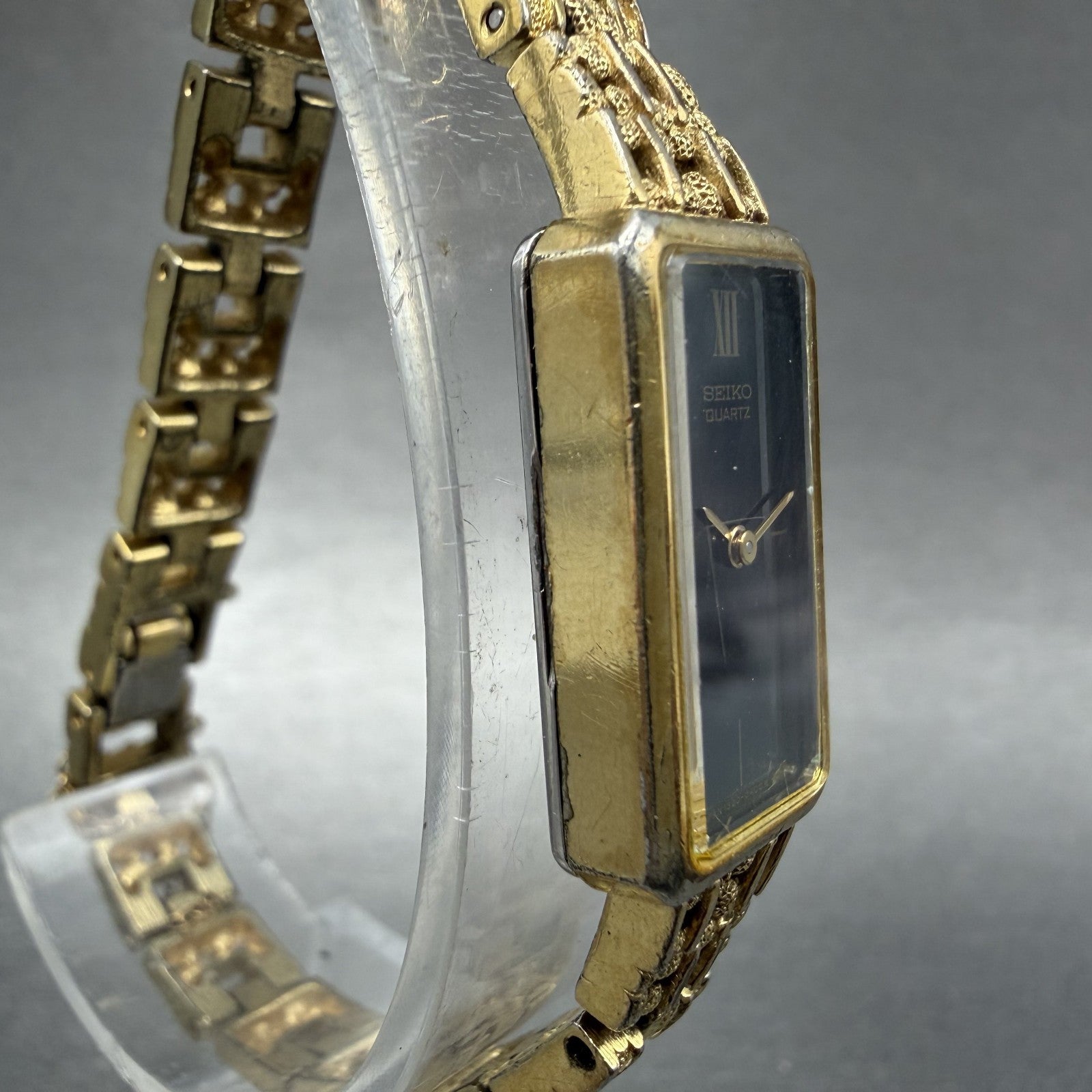 Seiko Tank Watch Women 13mm Black Dial Gold Tone Rectangle 13205249 New Battery3