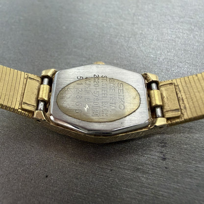 Seiko Watch Women 17mm Silver Dial Gold Tone Hexagon 2C205790 New Battery9