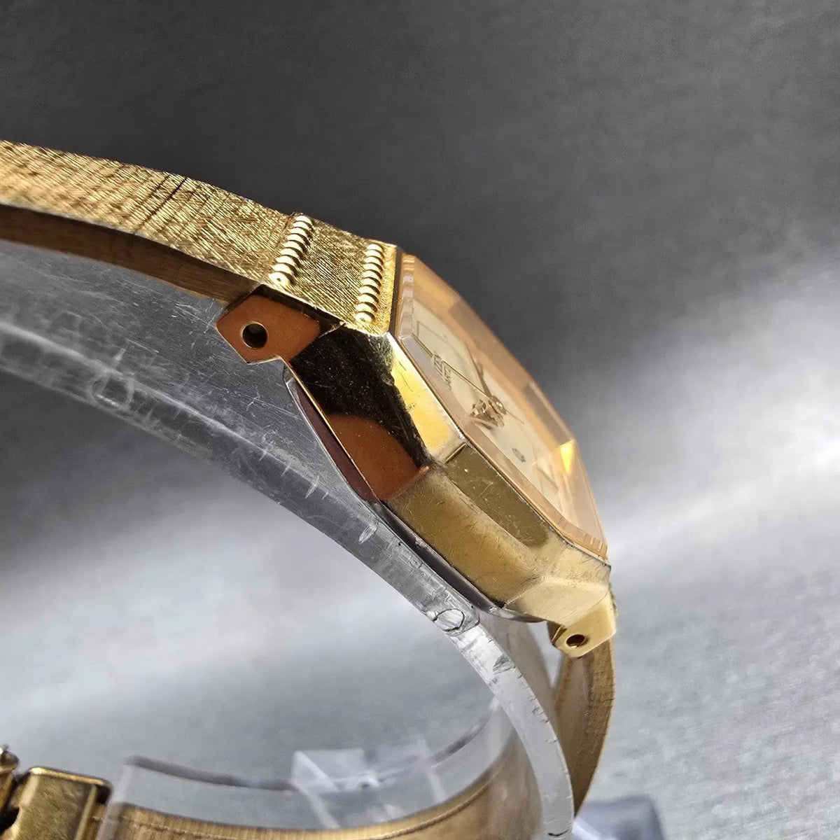 Citizen CQ Watch Women 17mm Champagne Dial Gold Tone 2951-293983 New Battery3