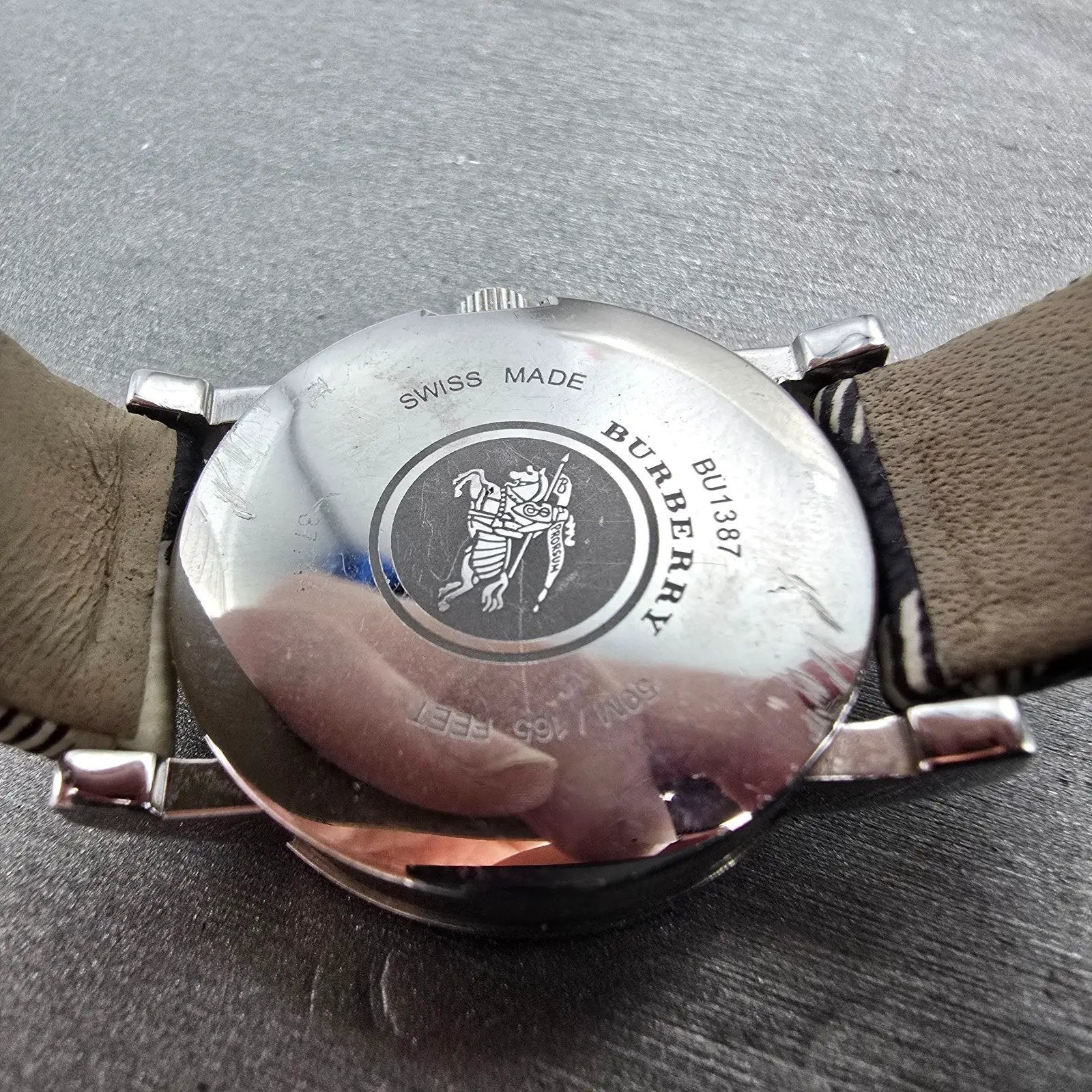 Burberry Watch Women 28mm Silver Dial Silver Tone Date Round BU1387 New Battery9