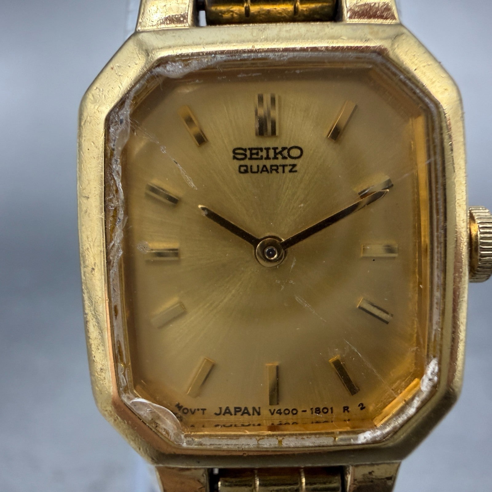 Seiko Watch Women 17mm Champagne Dial Gold Tone Octagon V400-5608 New Battery1