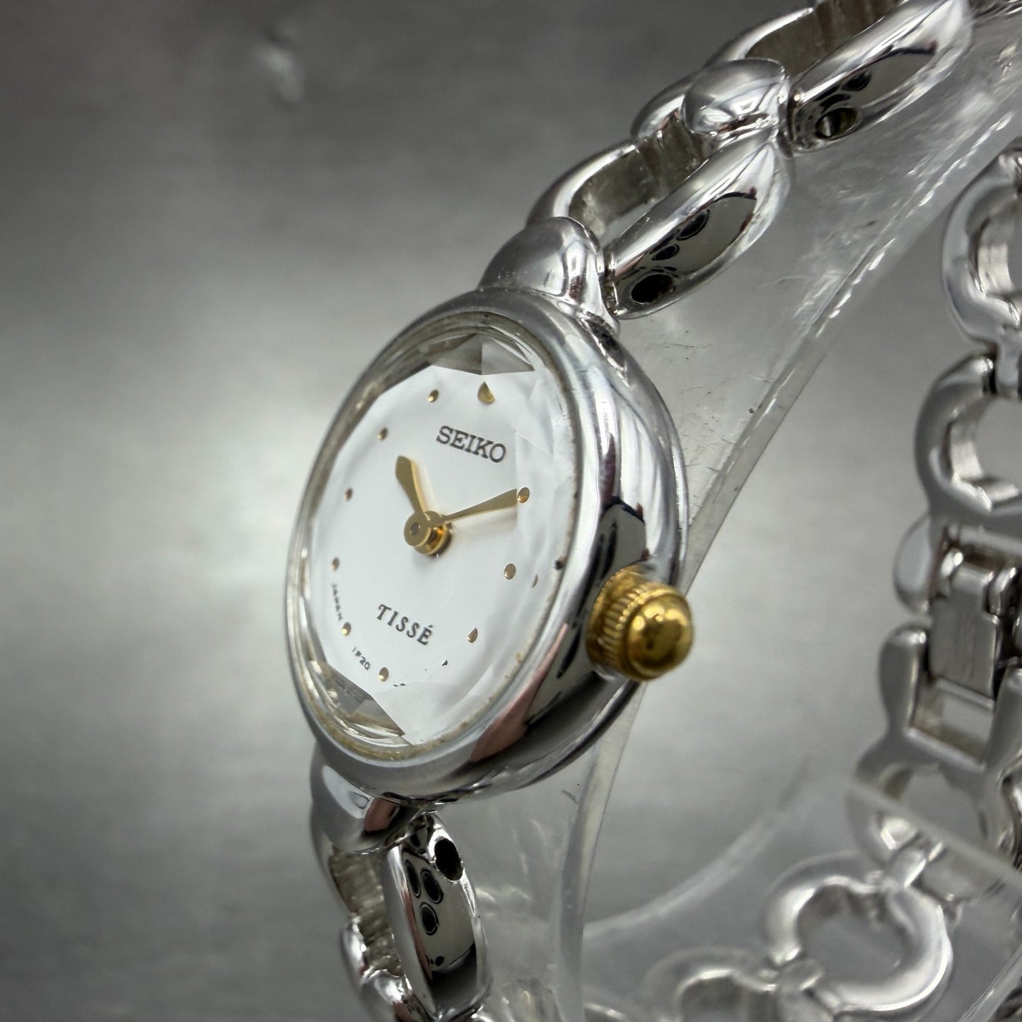 Seiko Tisse Watch Women 18mm White Dial Silver Tone Hearts 1F20-1B20 New Battery2