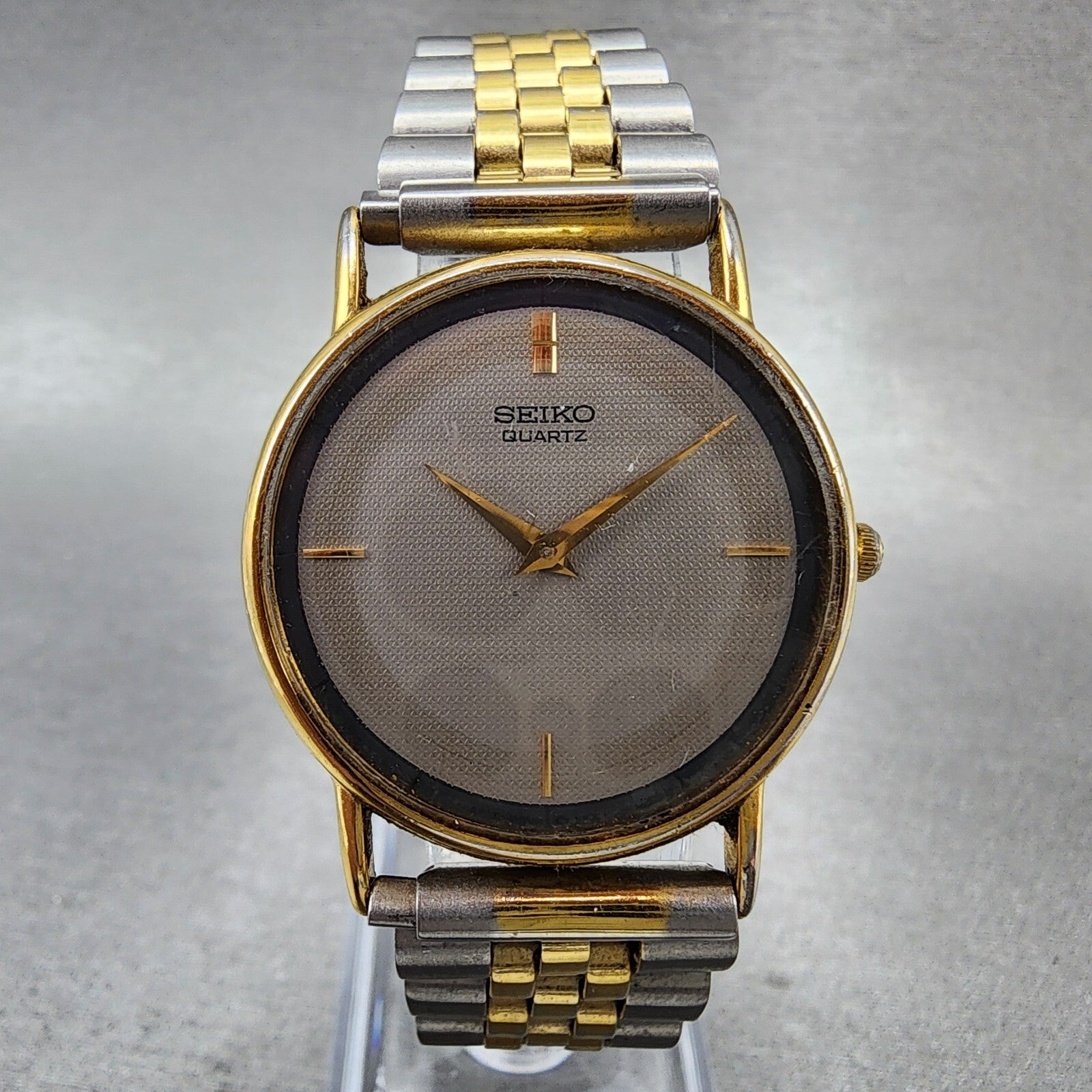 Seiko Watch Men 31mm Gray Dial Gold Tone Round 5Y307000 PARTS Vintage0