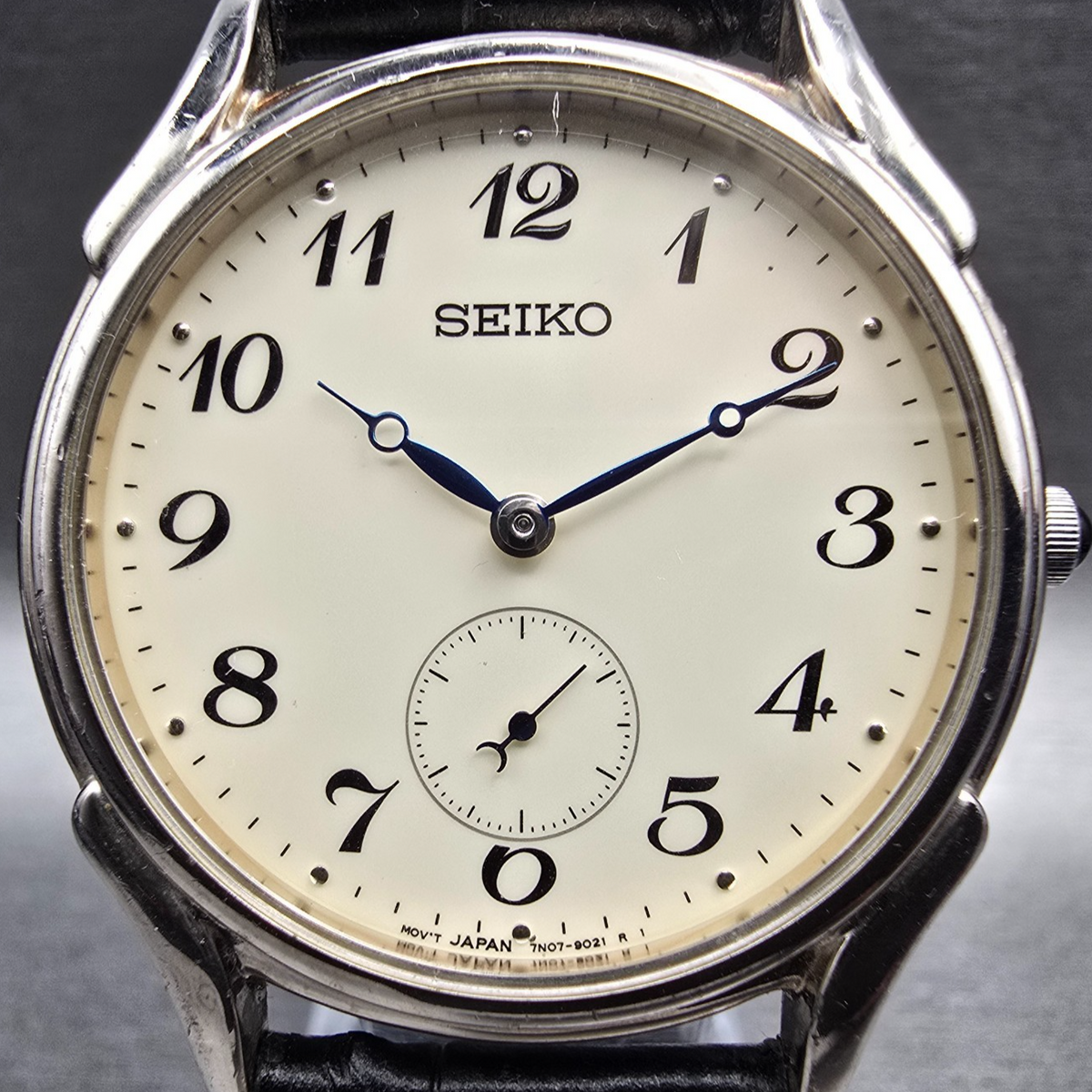 Seiko Watch Men 35mm Ivory Dial Silver Tone Round 7N07-9000 New Battery1