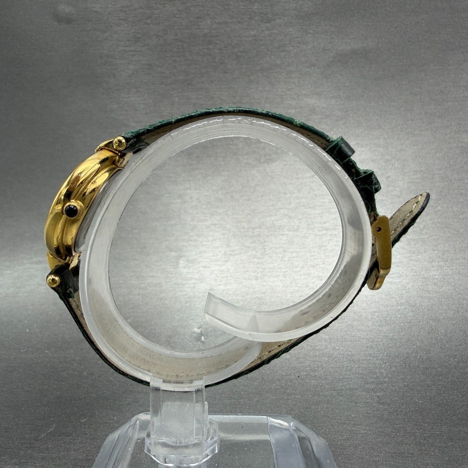 Paolo Gucci Watch Women 24mm White Dial Gold Tone Round New battery NOS VTG6