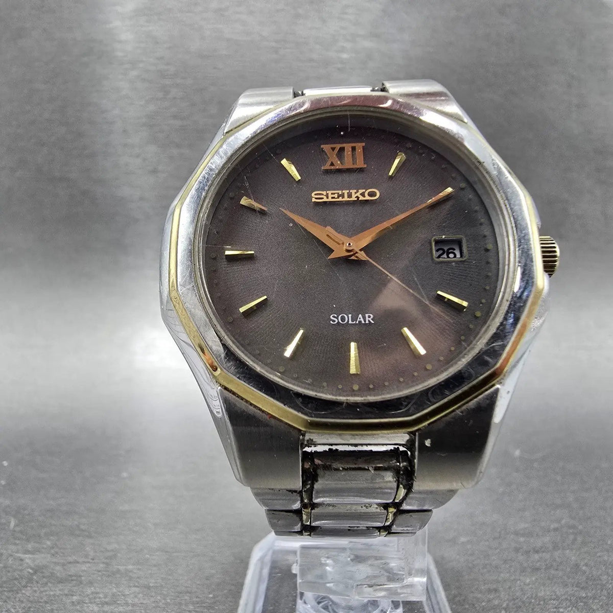 Seiko Solar Watch Men 40mm Gray Dial Two Tone Date Round V157-0AK0 Runs5