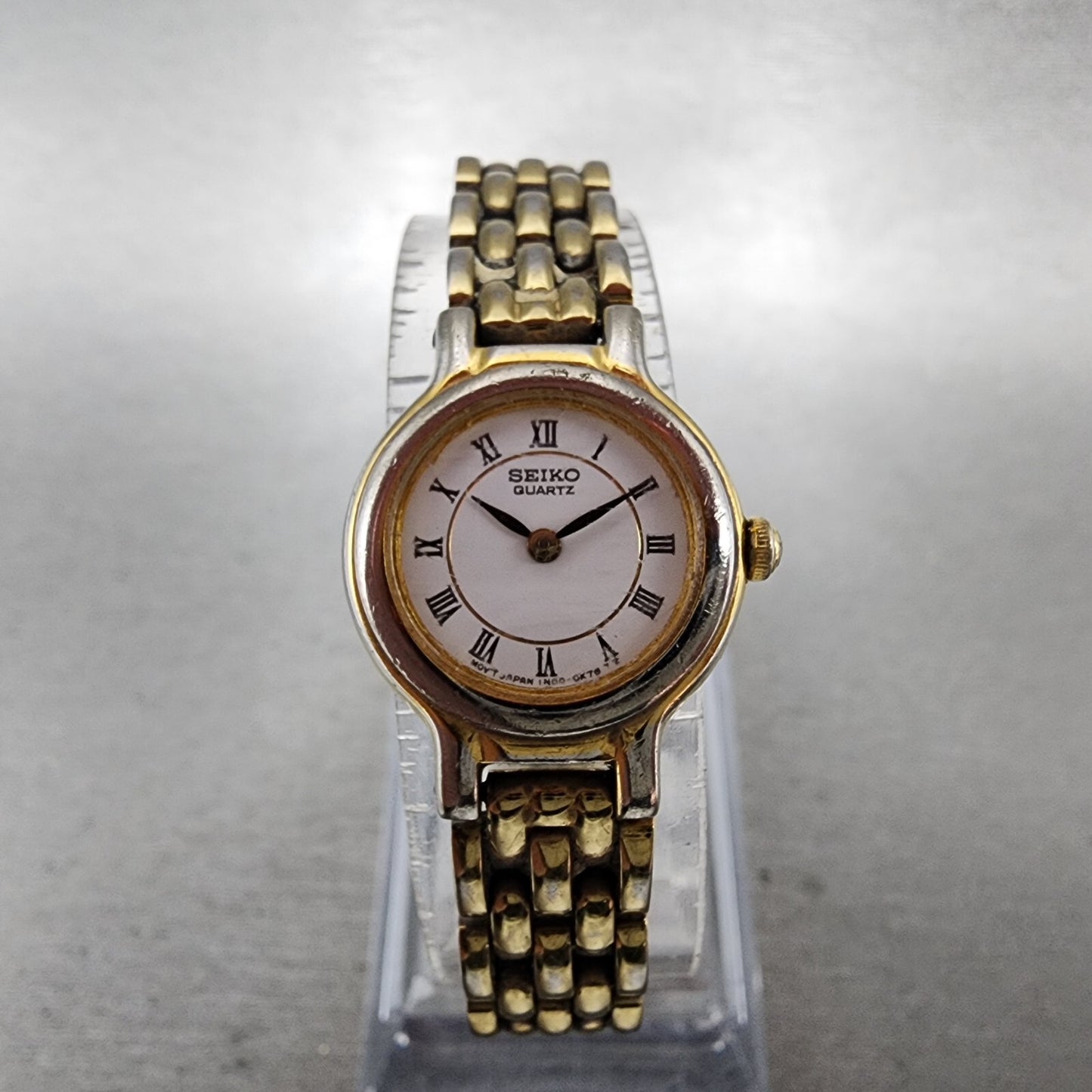 Seiko Watch Women 19mm White Dial Gold Tone Round 1N000C49 New Battery0