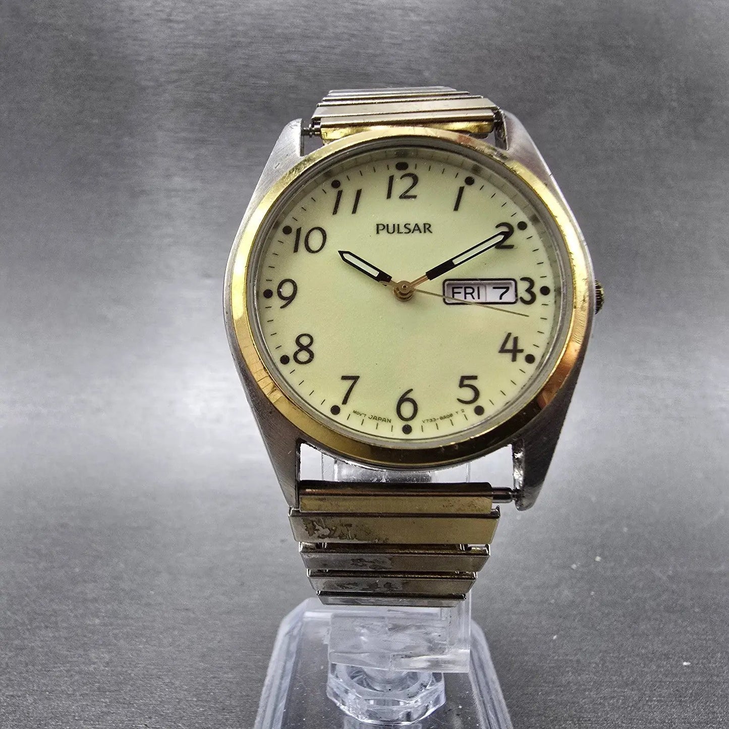Seiko Pulsar Watch Men 35mm Luminous Dial Two Tone Daydate V733-8A00 New Battery5