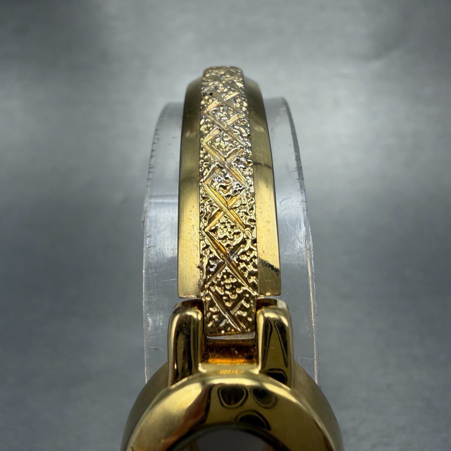 Elgin Watch Women 18mm MOP Dial Gold Tone Oval EG8074 Diamond New Battery GT764