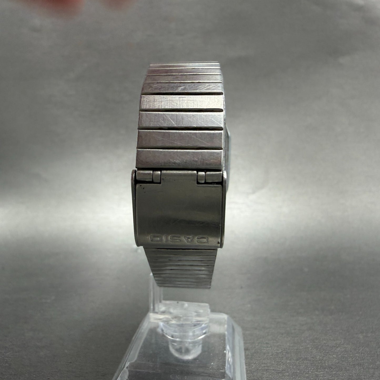 Casio MQ-518 Watch Men 30mm Silver Dial Silver Tone Rectangle Daydate New BattHJ7