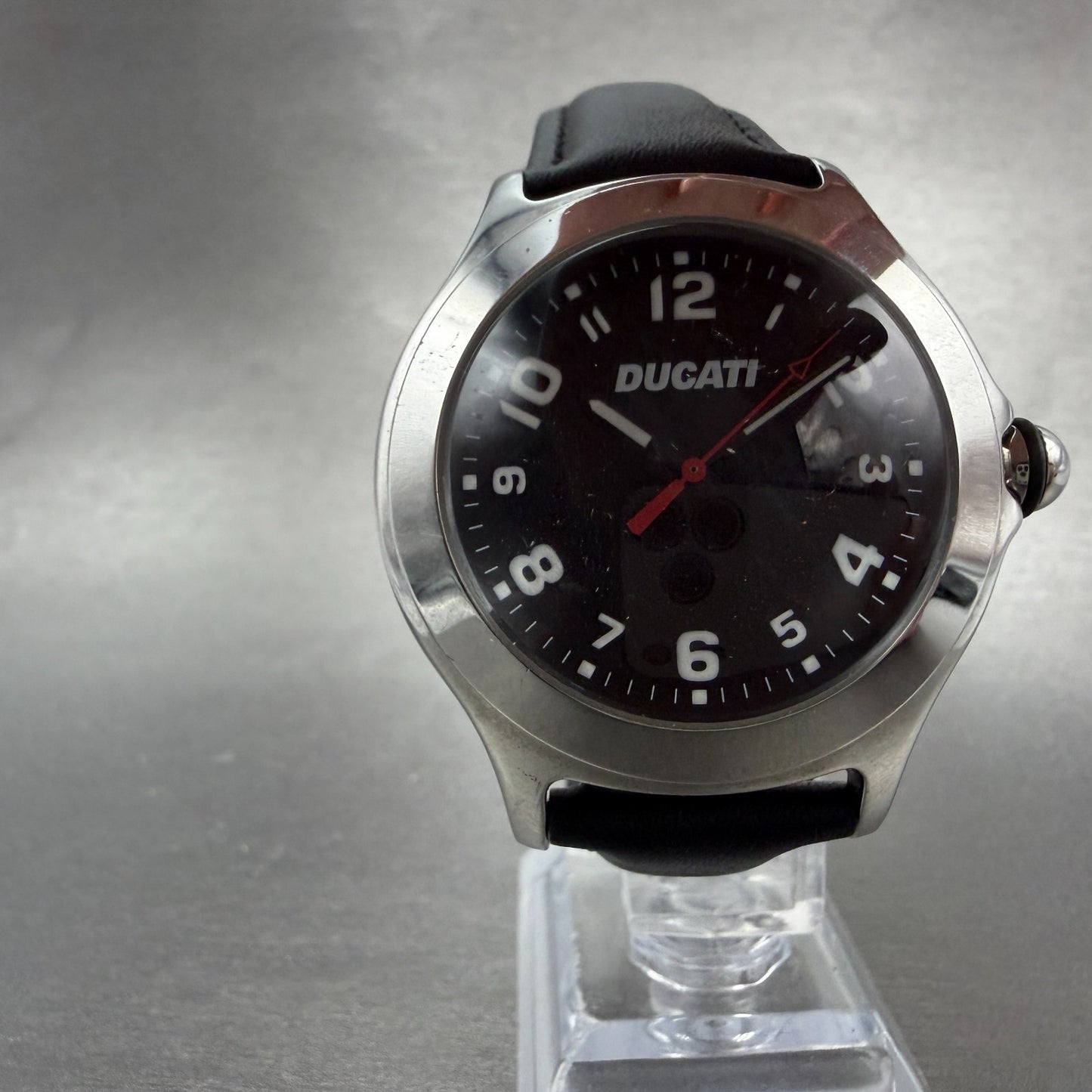 Ducati Watch Men 41mm Black Dial Silver Tone Round Leather Band New battery5