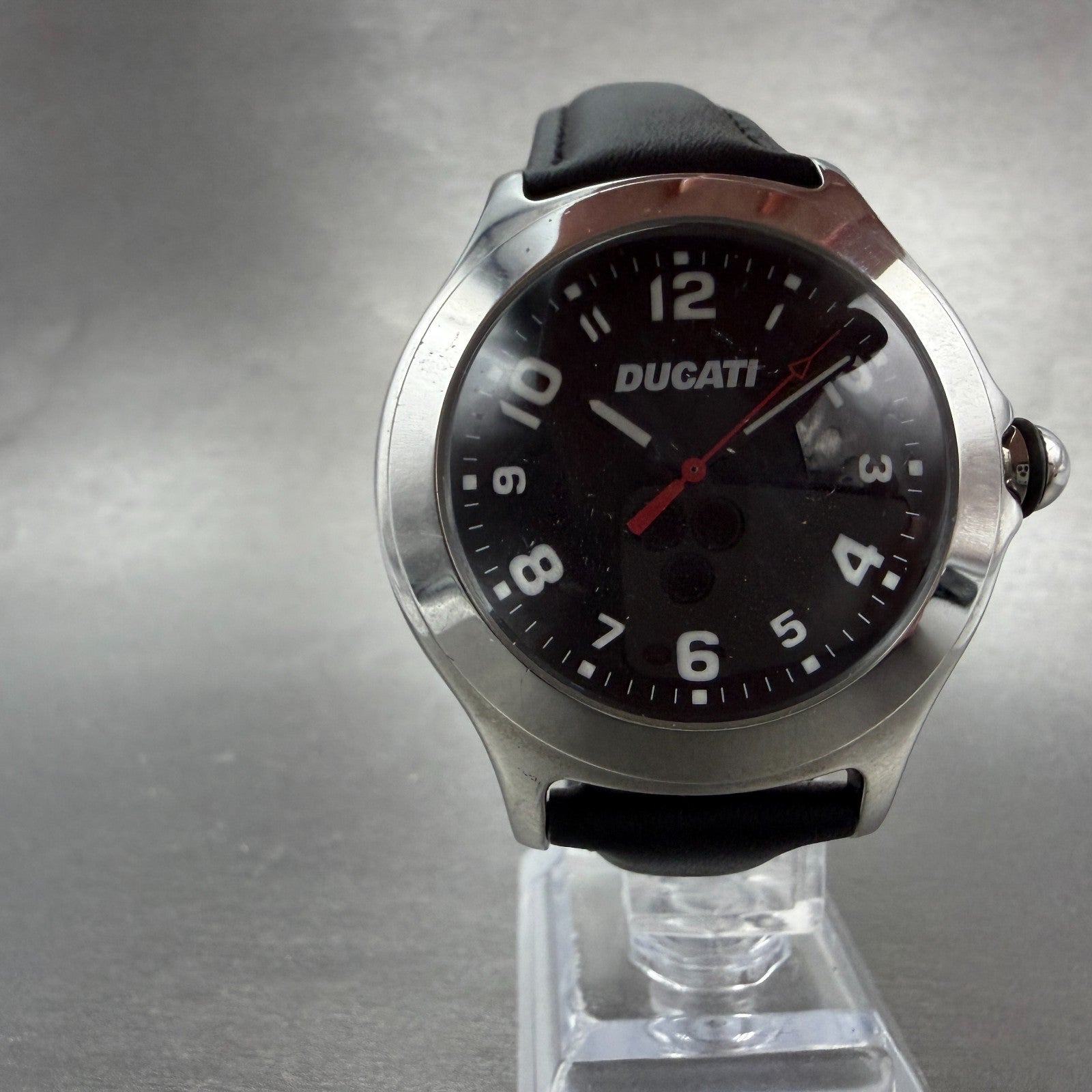 Ducati Watch Men 41mm Black Dial Silver Tone Round Leather Band New battery5