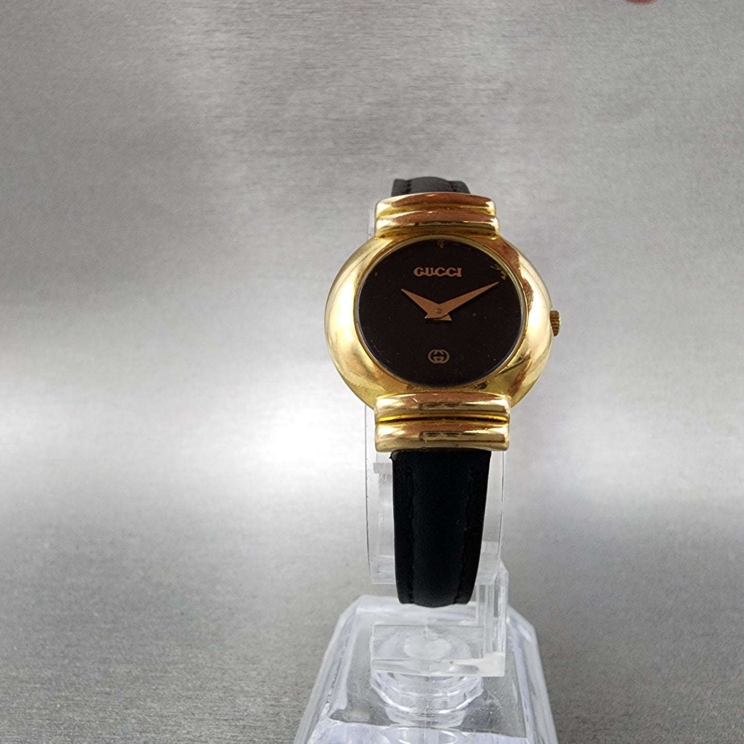 Gucci 5300L Watch Women 24mm Black Dial Gold Plated Round New Battery VTG5