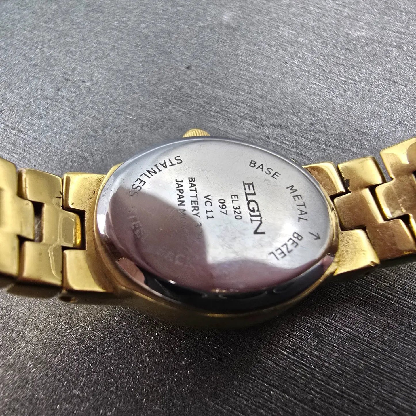 Elgin Watch Women 17mm Gold Dial Gold Tone Oval Bracelet EL 320 New Battery9