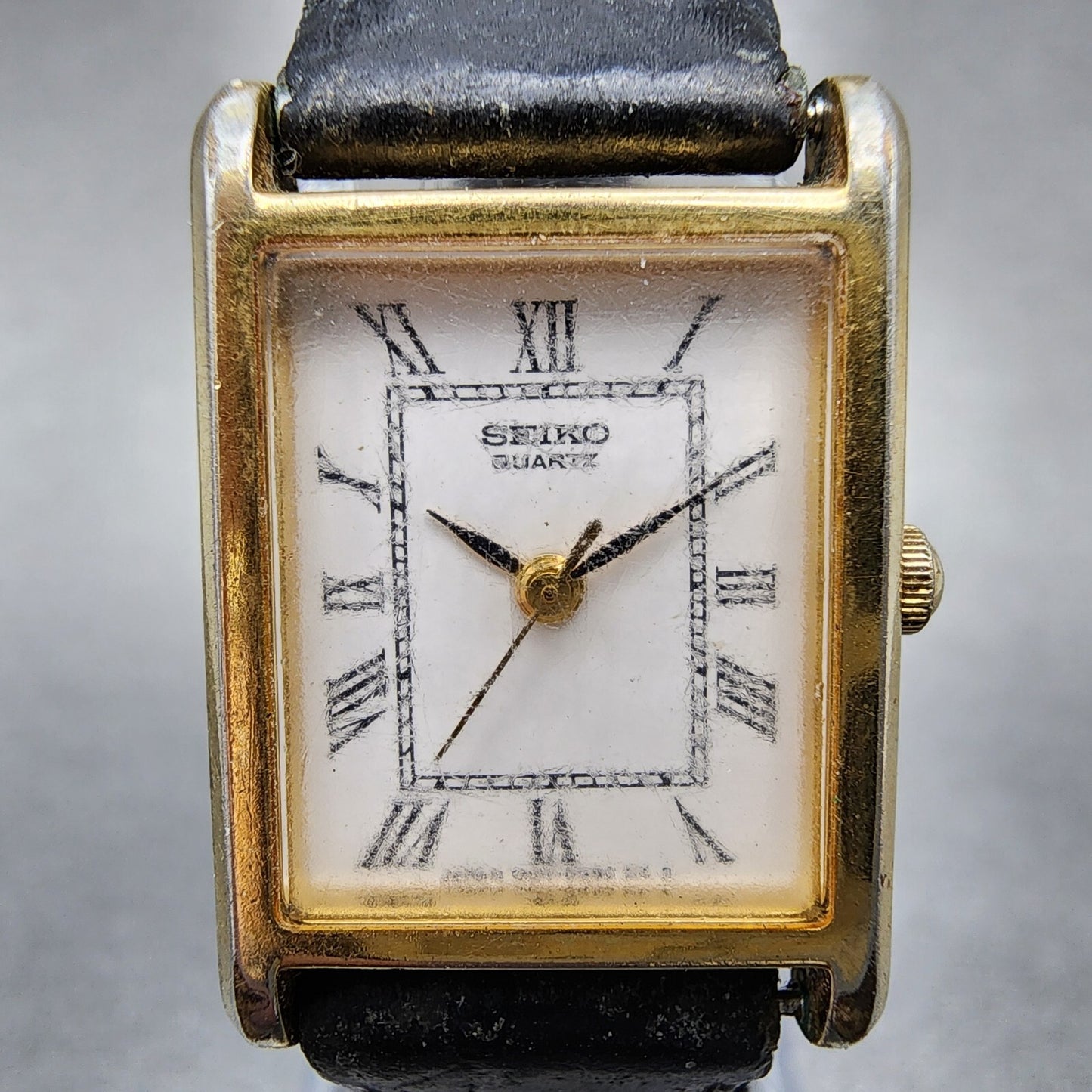 Seiko Tank Watch Women 18mm White Dial Gold Tone Rectangle 1N015A40 New Battery1