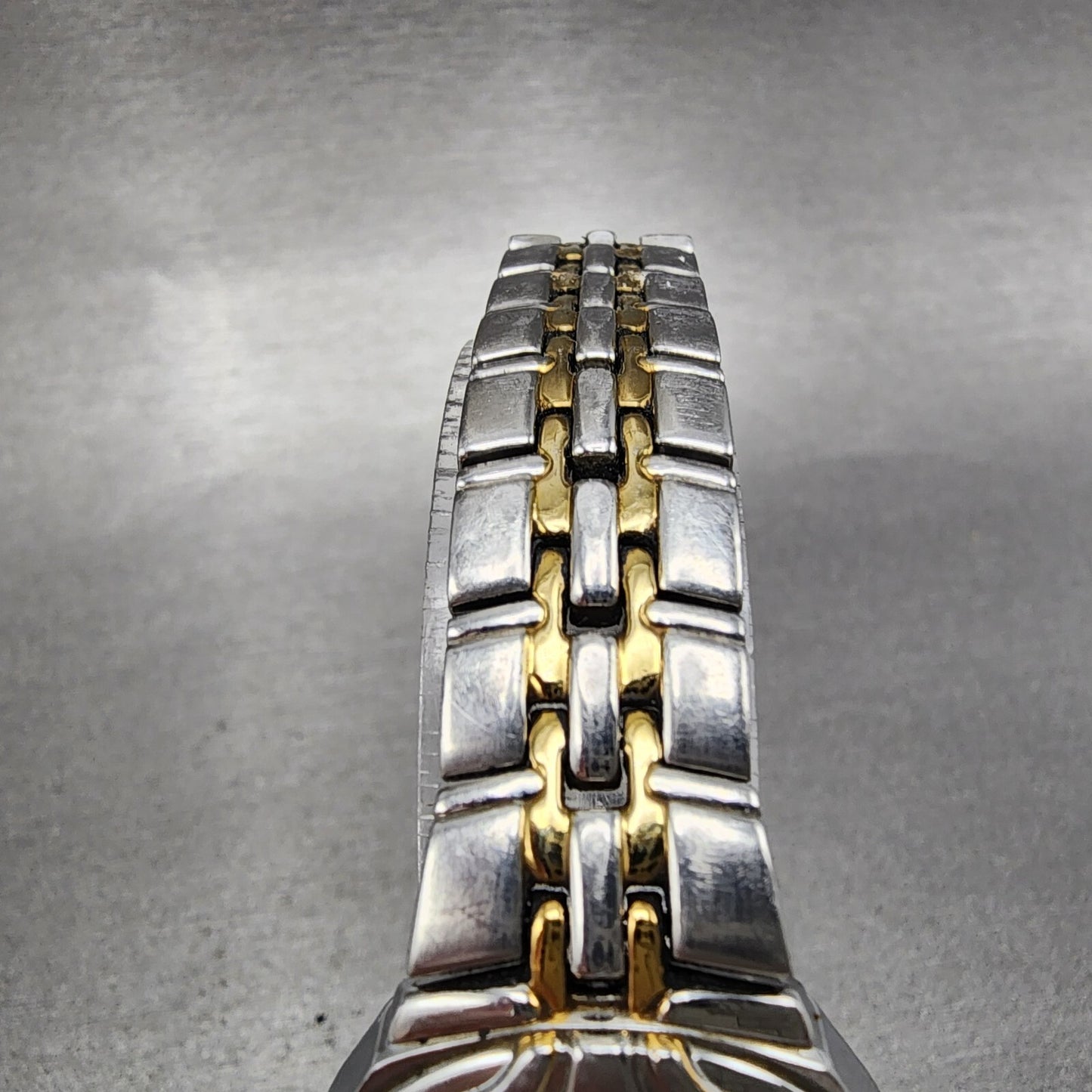 Seiko Watch Women 26mm Silver Dial Two Tone Date Round 7n820at0 New Battery4