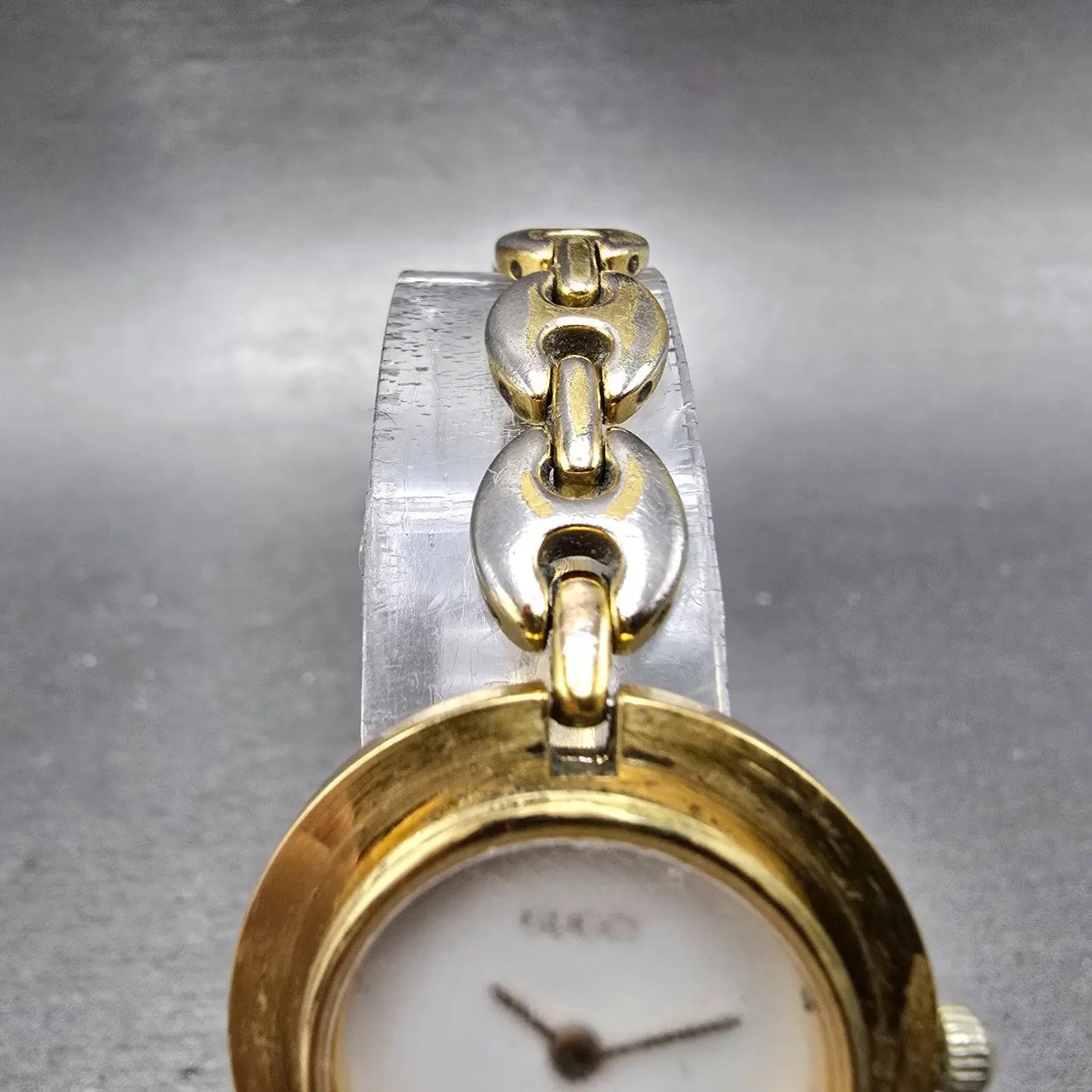 Gucci 11/12.2 Watch Women 26mm White Dial Gold Tone Round New Battery NO Bezel4