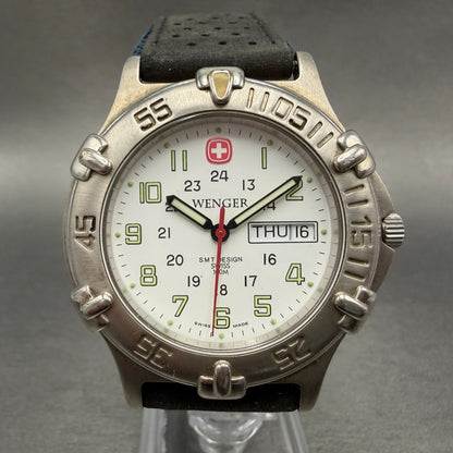 Wenger Dive Watch Men 40mm White Dial Silver Tone Daydate 096.0685 New Battery0