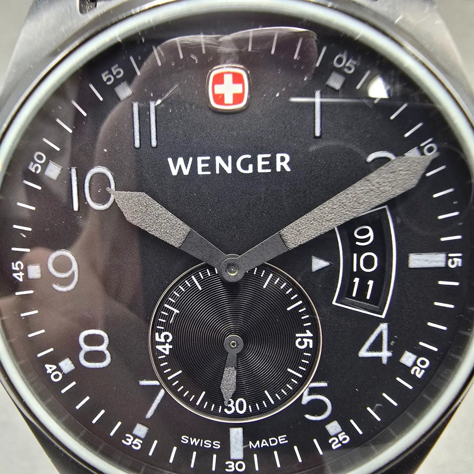 Wenger Watch Men 42mm Black Dial Black Tone Date Round 72475 New Battery1