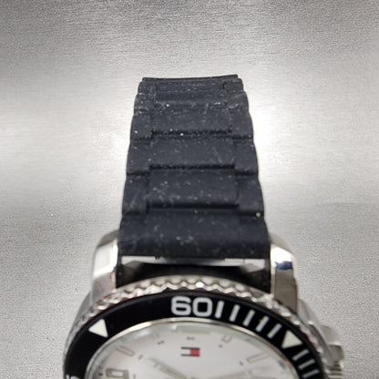 Tommy Hilfiger Dive Watch Men 44mm White Dial Steel Date Round New Battery