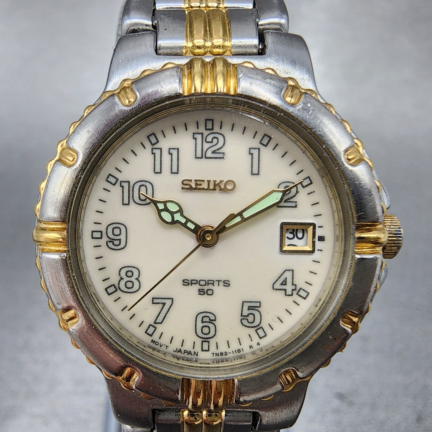 Seiko Sports 50 Watch Woman 27mm Luminous Dial Two Tone Date 7n820499 New Batt1