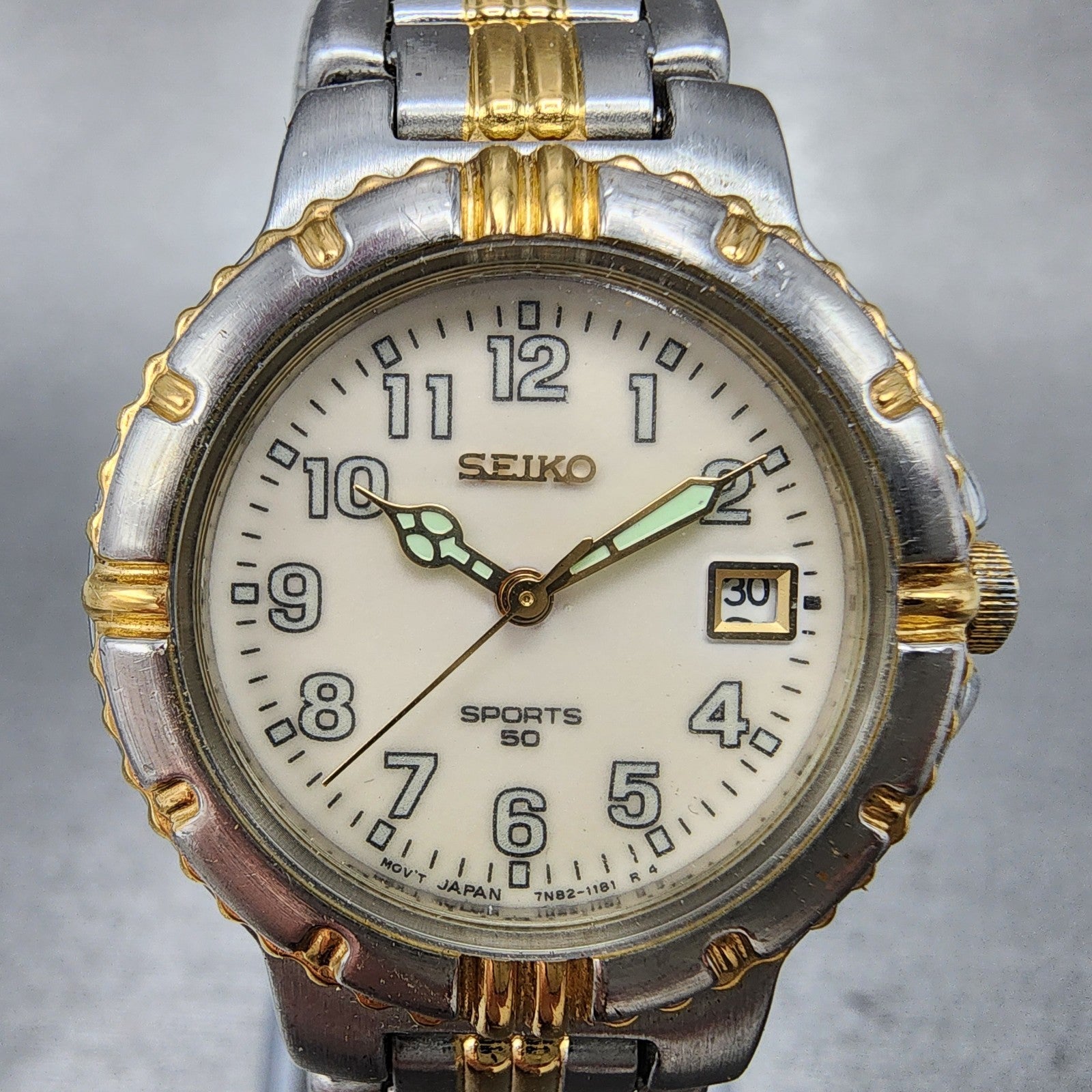 Seiko Sports 50 Watch Woman 27mm Luminous Dial Two Tone Date 7n820499 New Batt1
