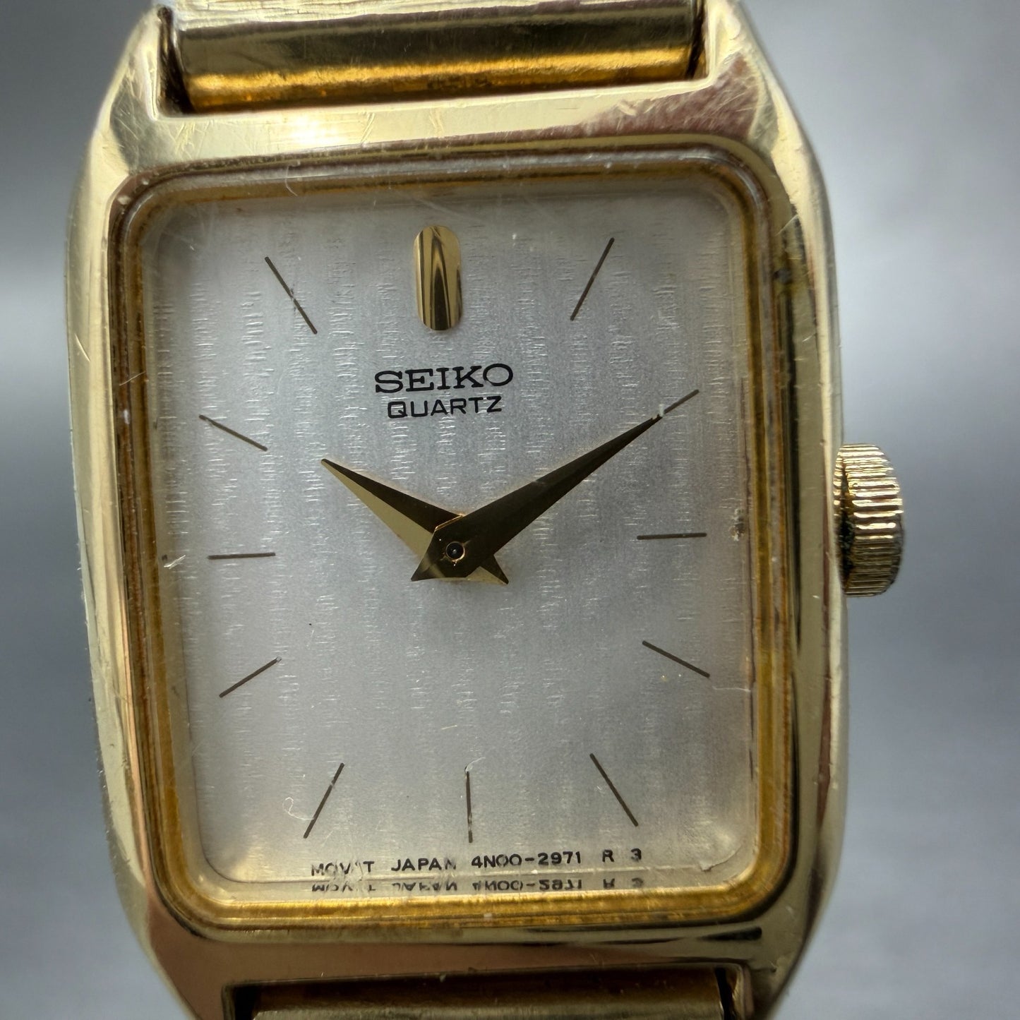 Seiko Tank Watch Women 17mm Silver Dial Gold Tone 4N00-5129 New Battery Vintage1
