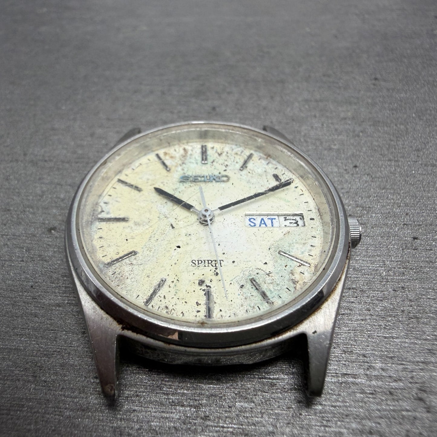 Seiko Spirit Watch Men 35mm White Dial Silver Tone Daydate 7N48-7A00 PARTS VTG3