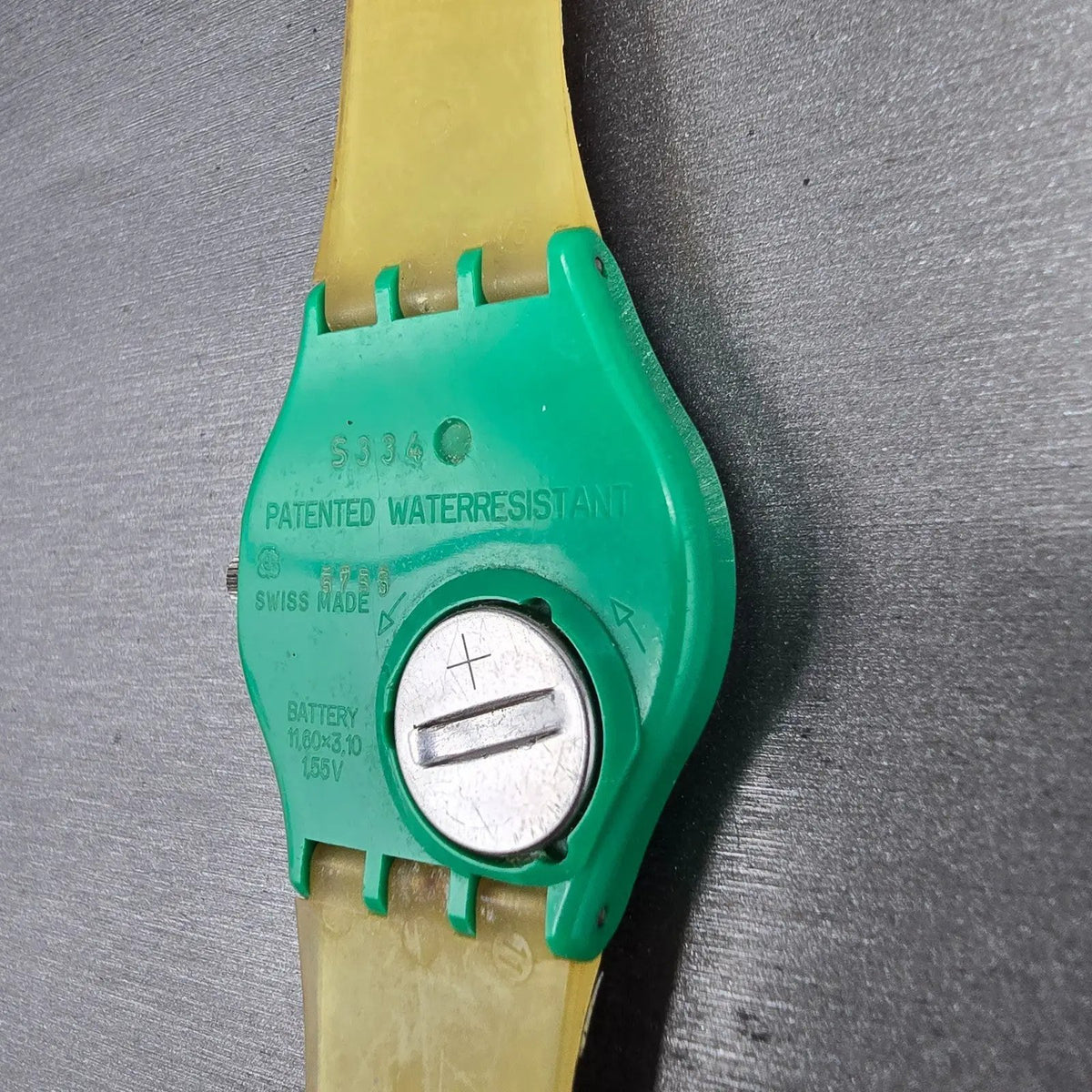 Swatch Cappuccino Watch Men 34mm White Dial Green Case Round GG121 New Battery11