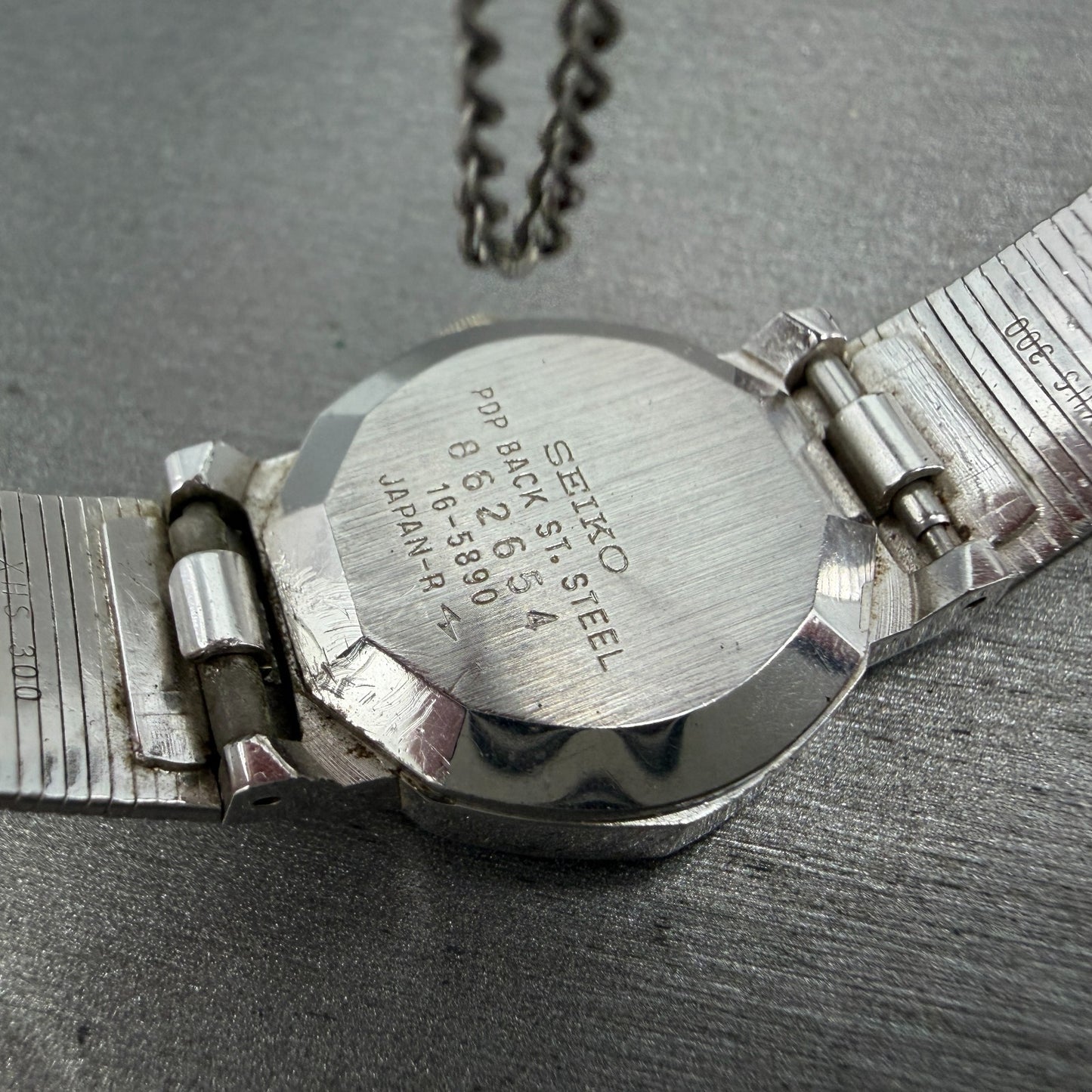 Seiko Watch Women 22mm Silver Dial Silver Tone Octagon 16-5890 New Battery VTG9