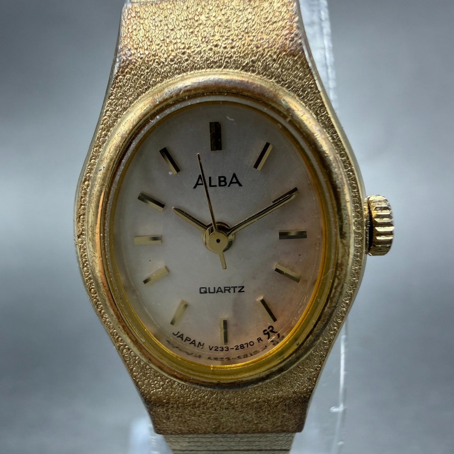 Seiko Alba Watch Women 16mm Silver Dial Gold Tone Oval V233-6150 New Battery1