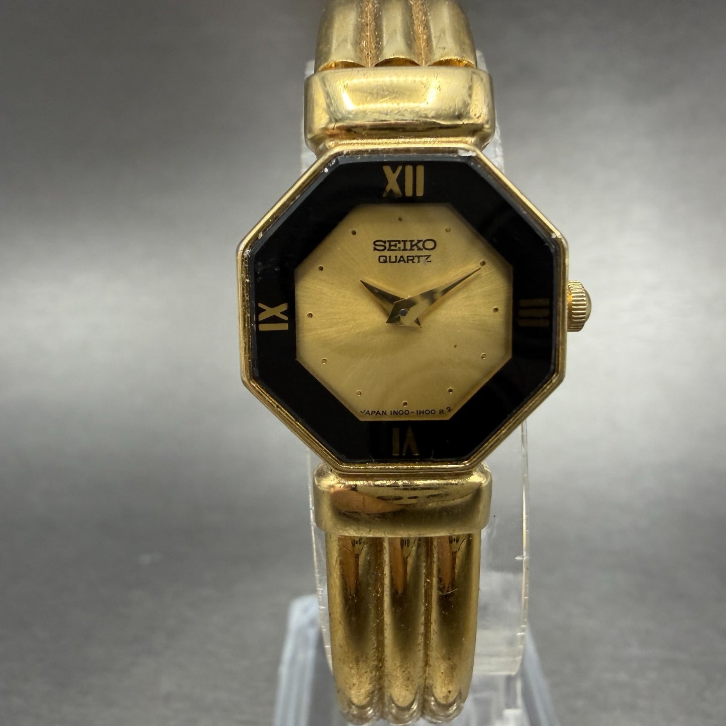 Seiko Watch Women 19mm Champagne Dial Gold Tone Octagon 1N00-5E49 New Battery0