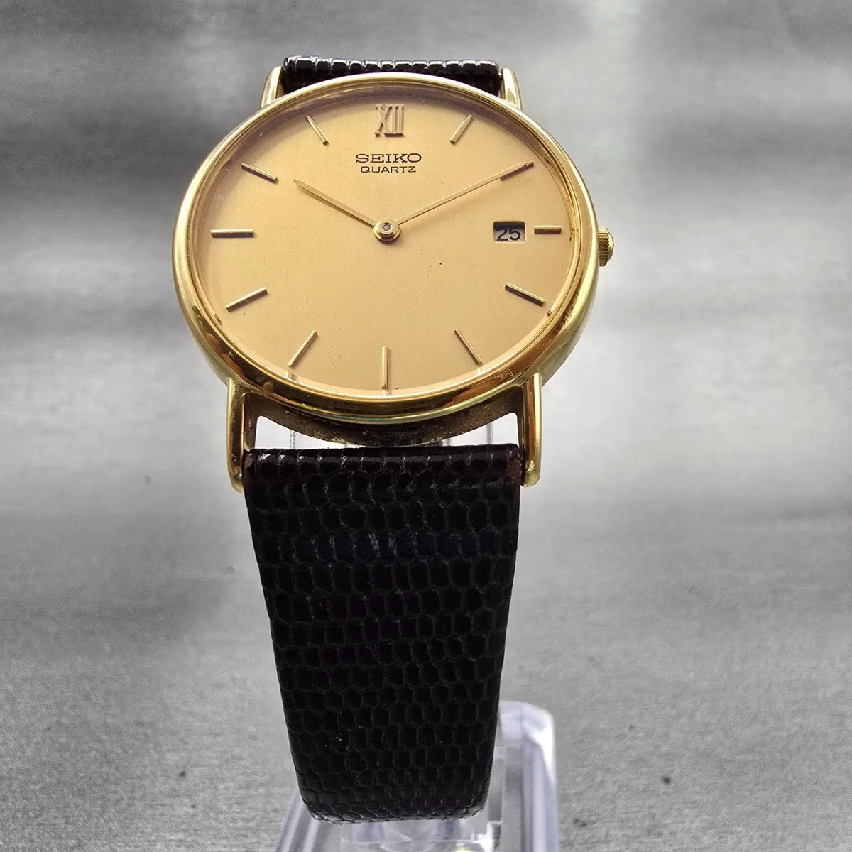 Seiko Watch Men 32mm Gold Dial Gold Tone Date Round 5Y39-7010 New Battery VTG5