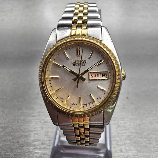 Seiko Watch Women 24mm Silver Dial Two Tone Daydate Round 7N83-0041 New Battery0