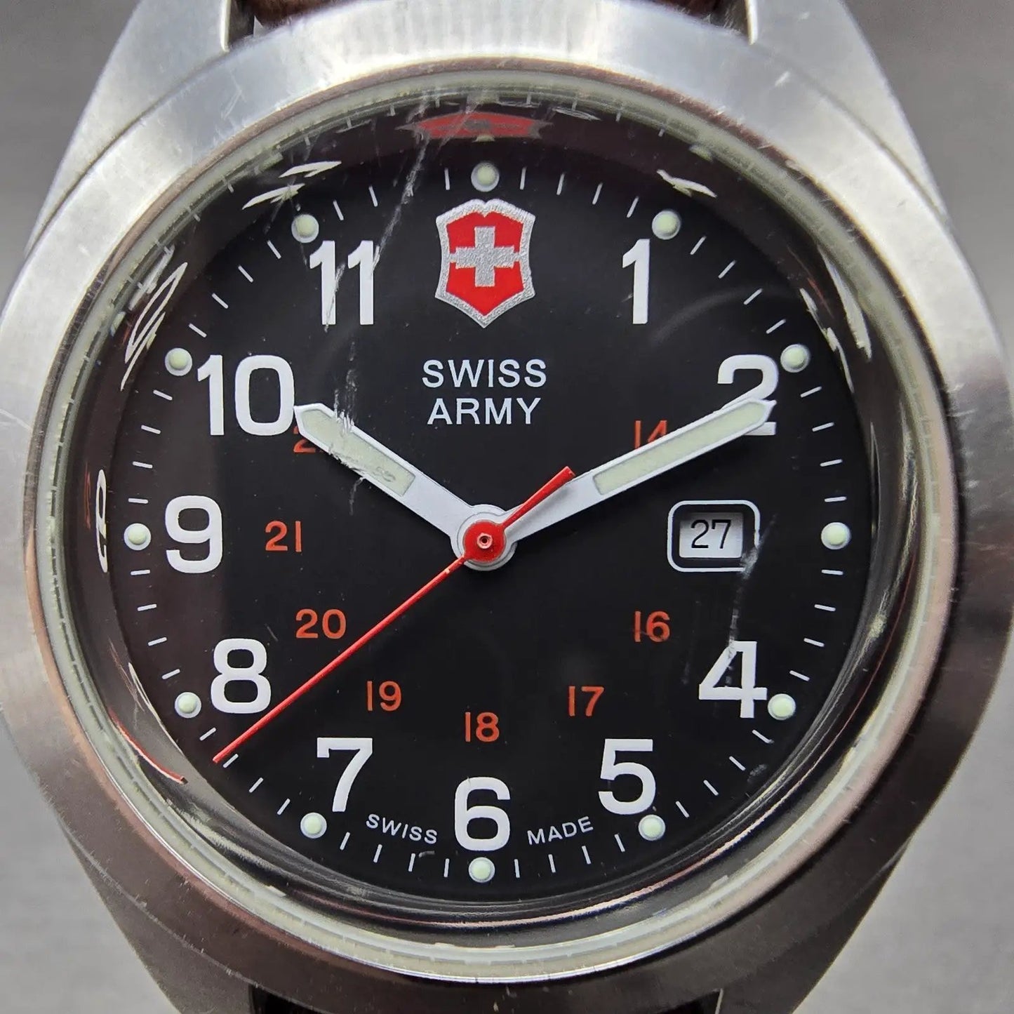 Victorinox Swiss Army Garrison Watch Women 34mm Black Dial Steel Date New Batt N1