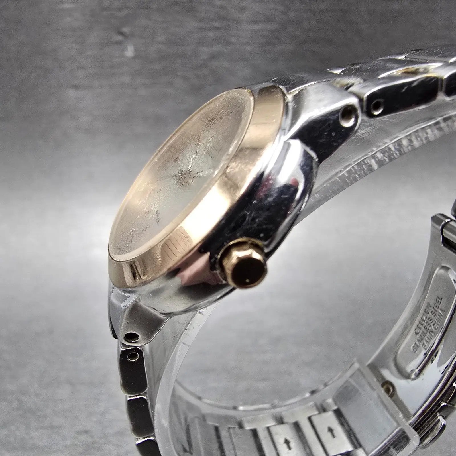 Citizen Eco-Drive Watch Women 26mm MOP Dial Two Tone Date E011-S070082 Works KKJ2