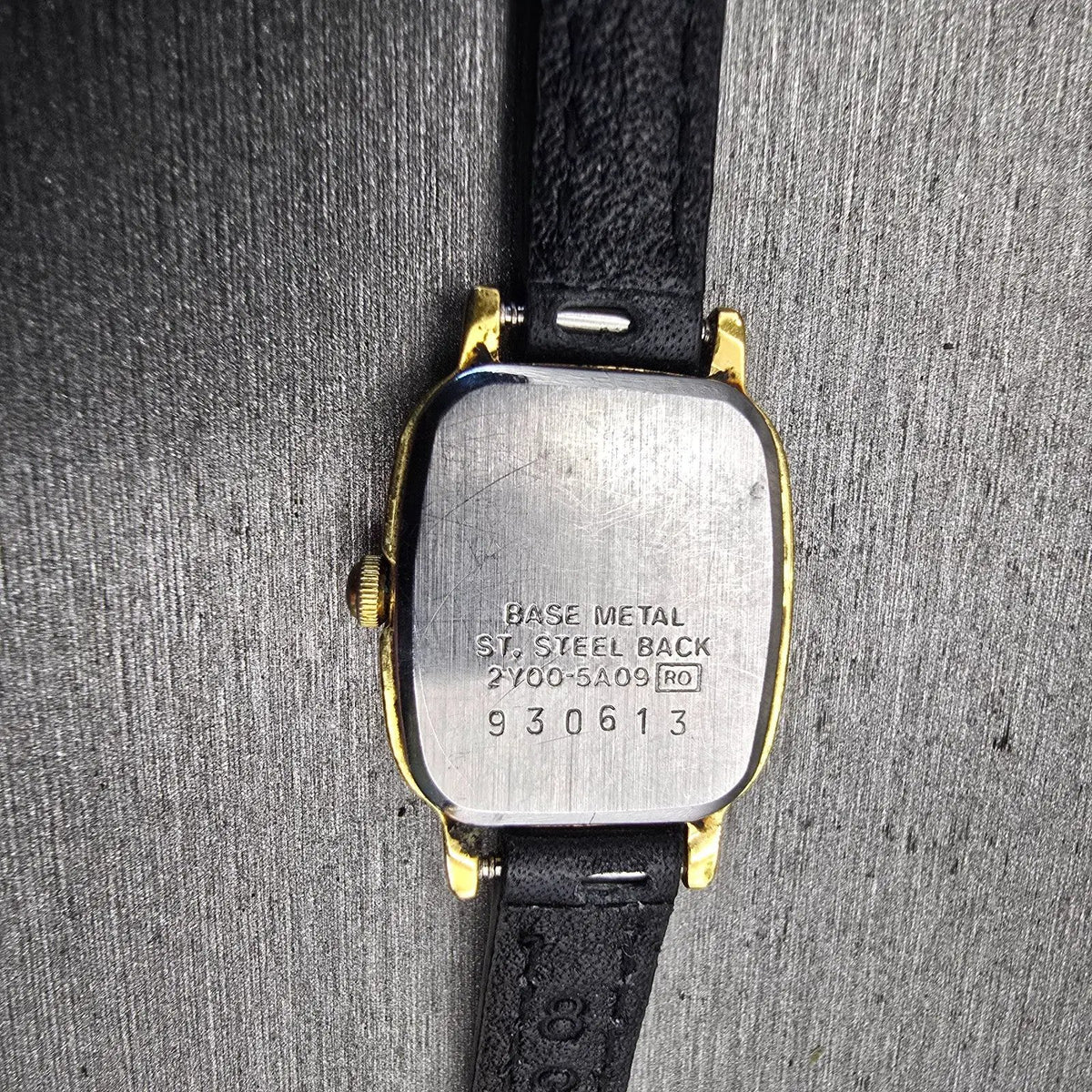 Seiko Watch Women 17mm Gold Dial Gold Tone Rectangle 2Y00-5A09 New Battery VTG10