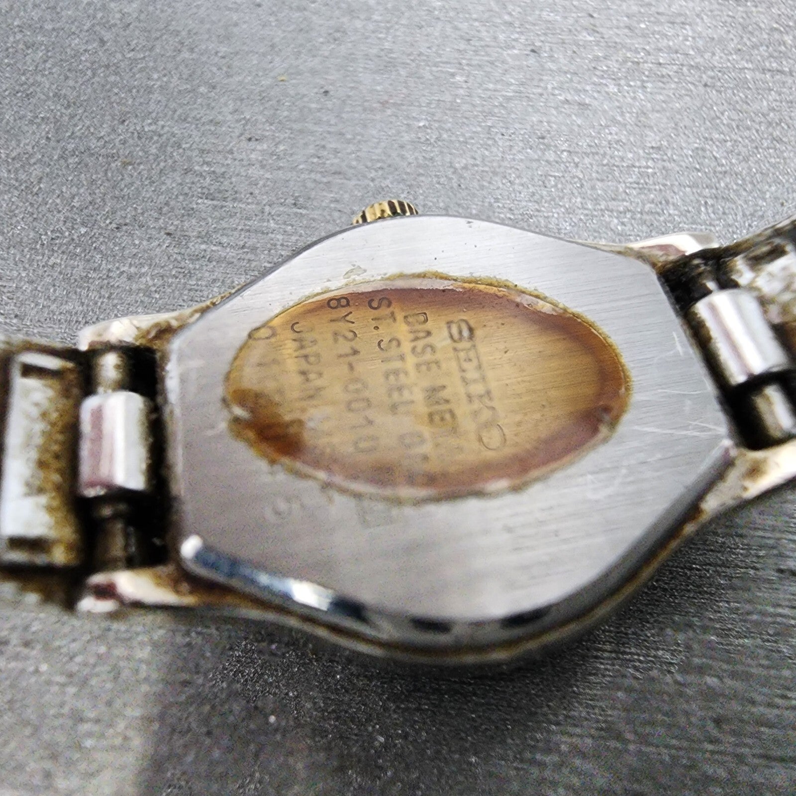 Seiko Watch Women 20mm Champagne Dial Silver Tone Round 8Y210010  New Battery11