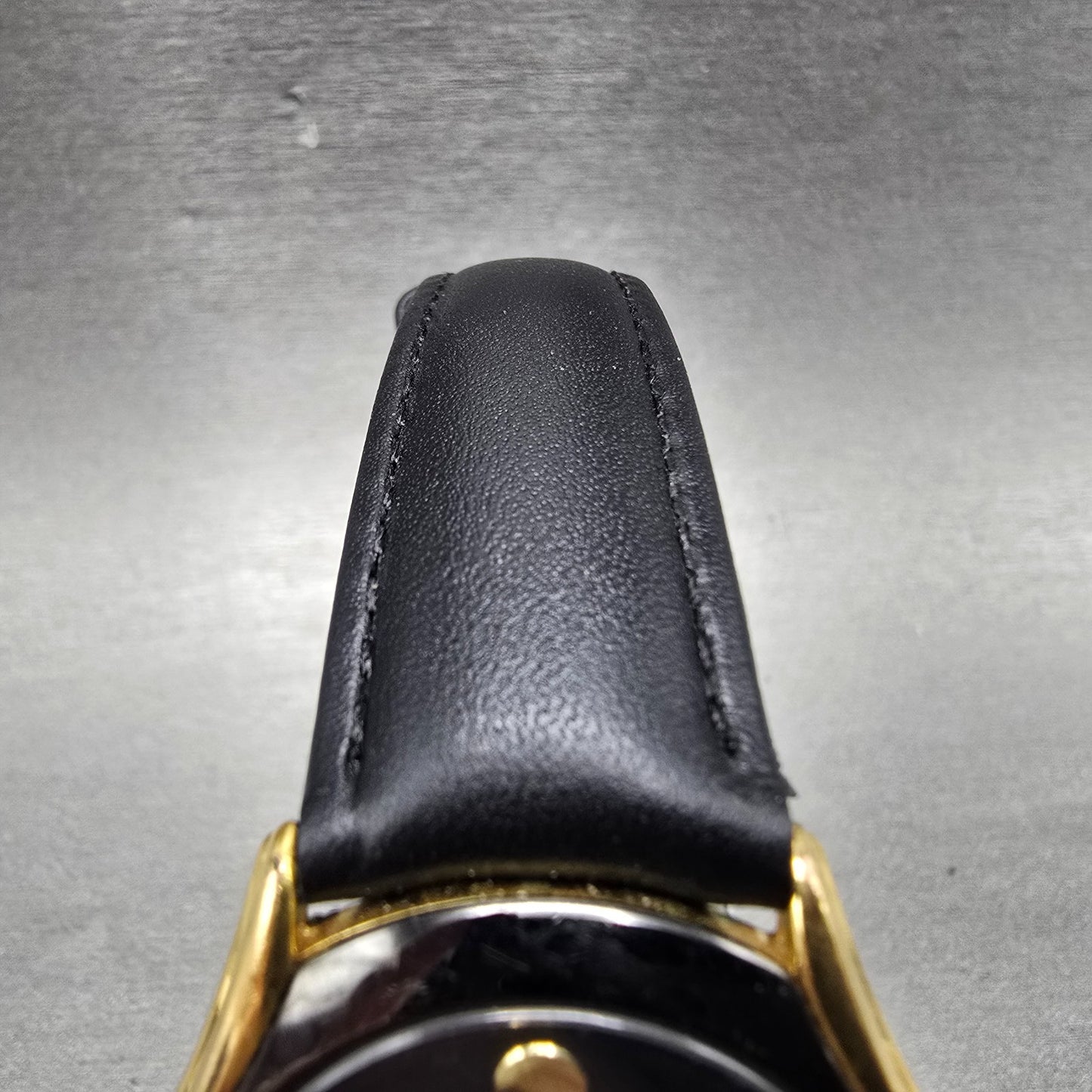 Movado Museum Watch Men 33mm Black Dial Black & Gold Tone 87.E2.860.2 New Batt J5