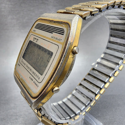 Texas Instruments Digital Watch Men 34mm LCD Gold Tone Rectangle New Battery