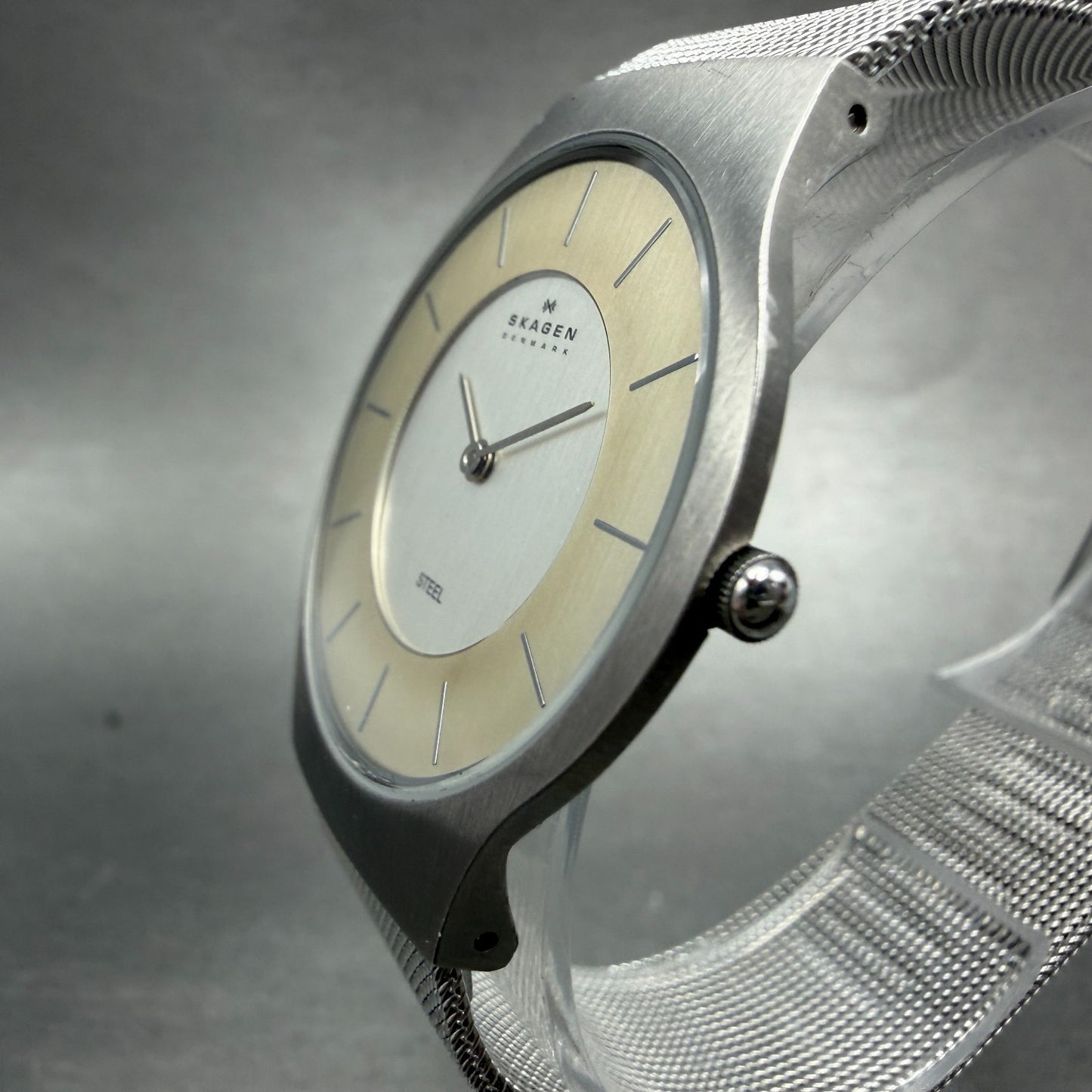 Skagen Watch Men 34mm Silver Dial Silver Tone Round Mesh Band 233LSS New Battery2