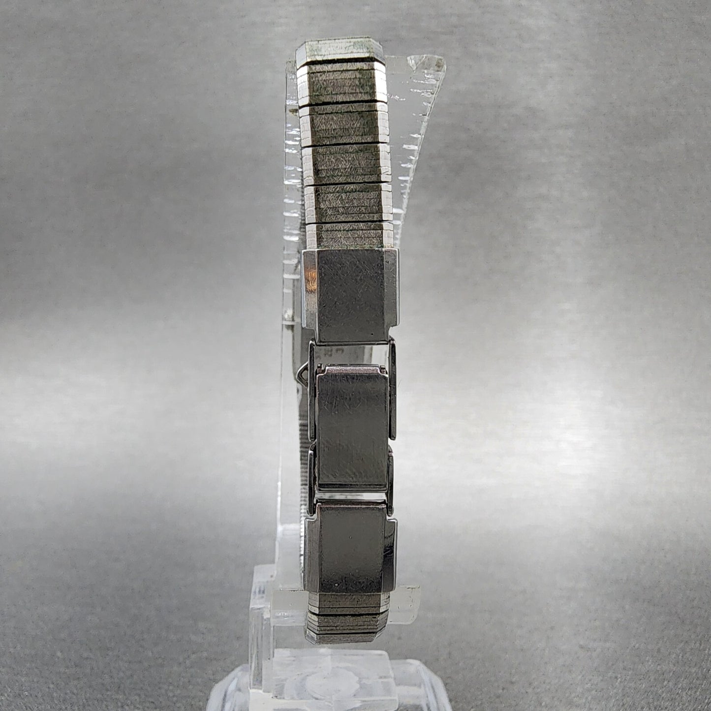 Seiko Tank Watch Women 12mm Silver Dial Silver Tone 2e205029 New Battery8