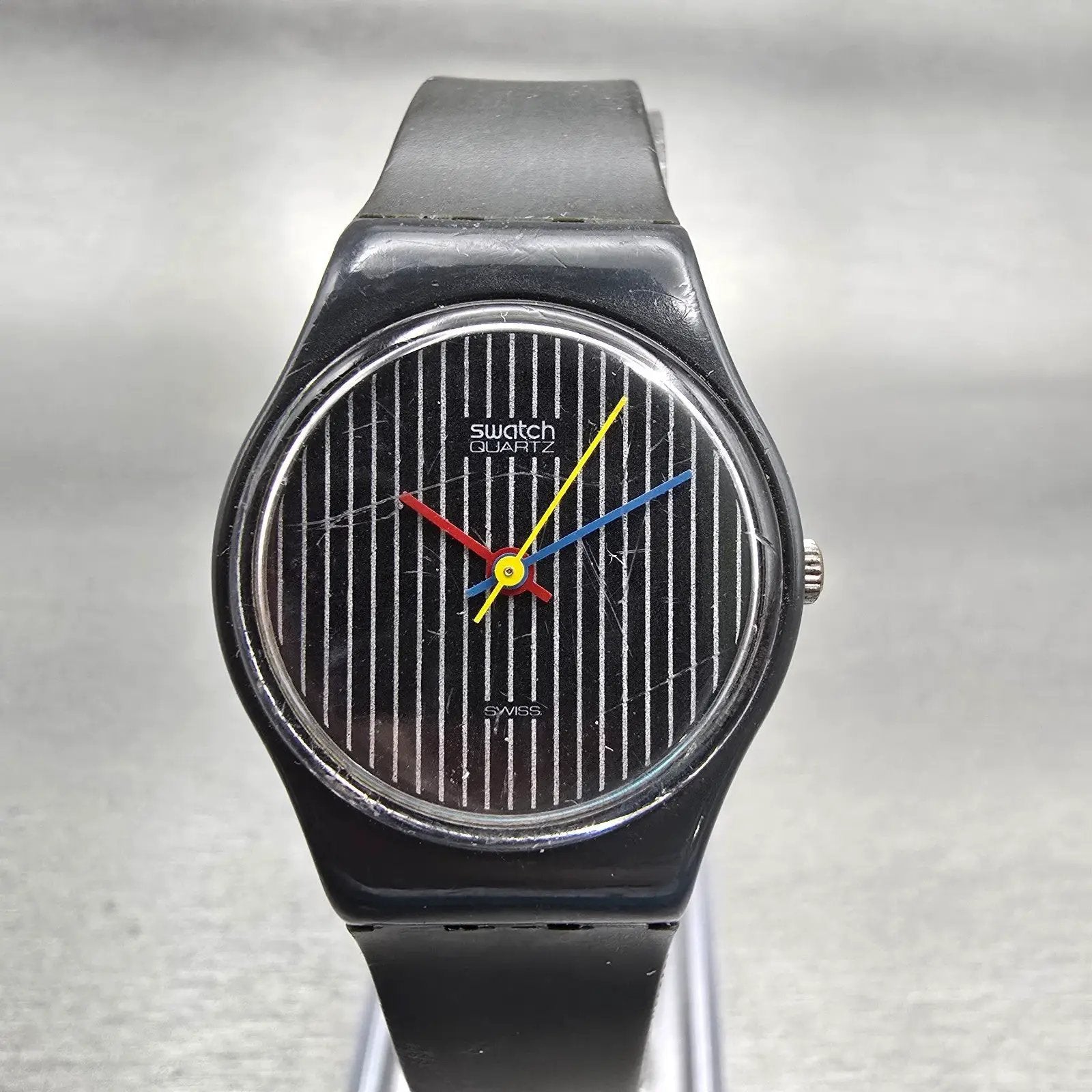 Swatch MISS PINSTRIPE Watch Women Black Dial Black Tone Round LA100 New Battery0