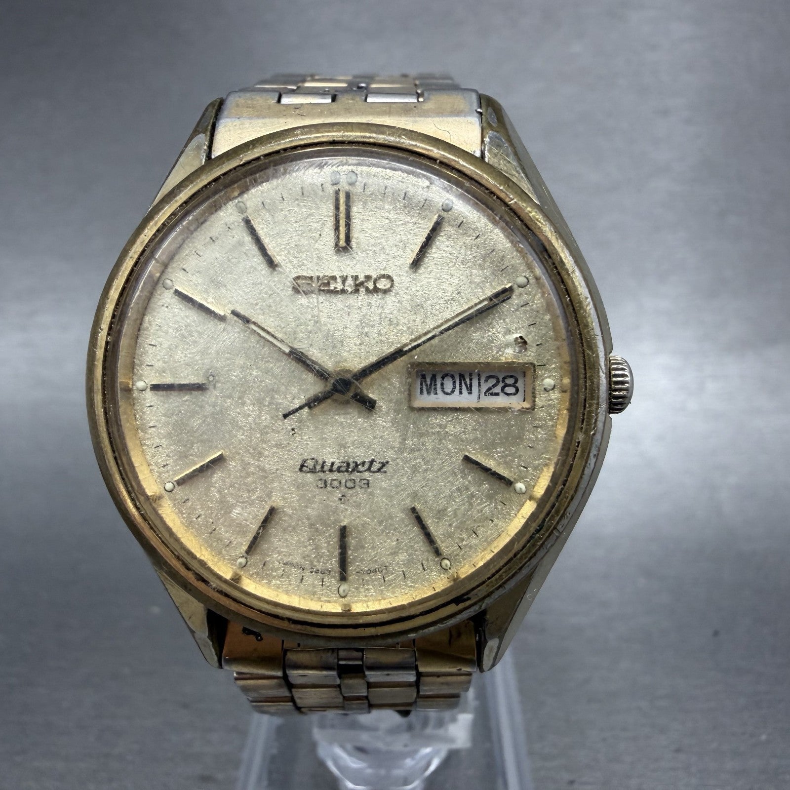 Seiko 3003 Quartz Watch Men 36mm Champagne Dial Gold Tone Daydate 38637049 PART0