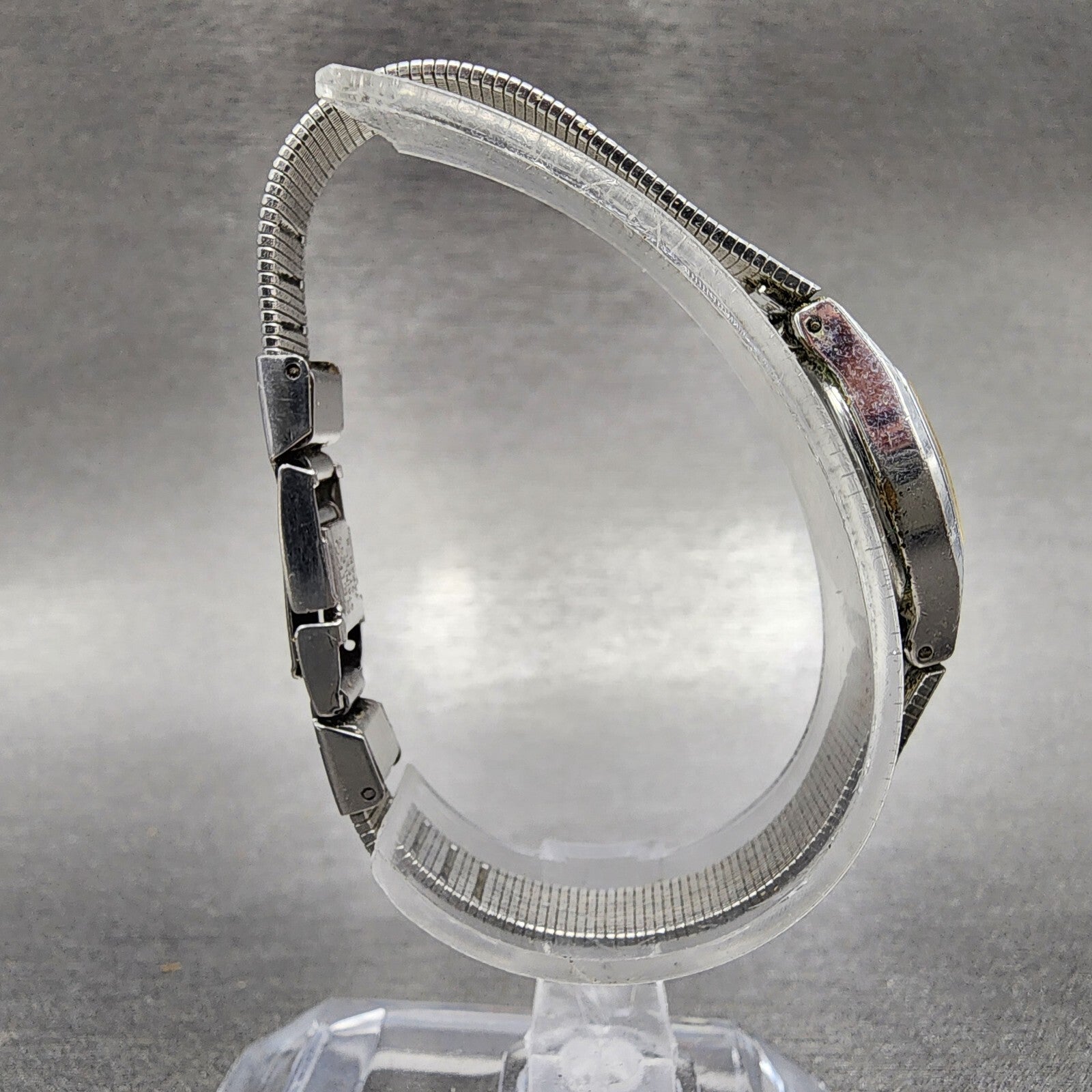 Seiko Watch Women 17mm Silver Dial Silver Tone Hexagon 4N015021 New Battery8