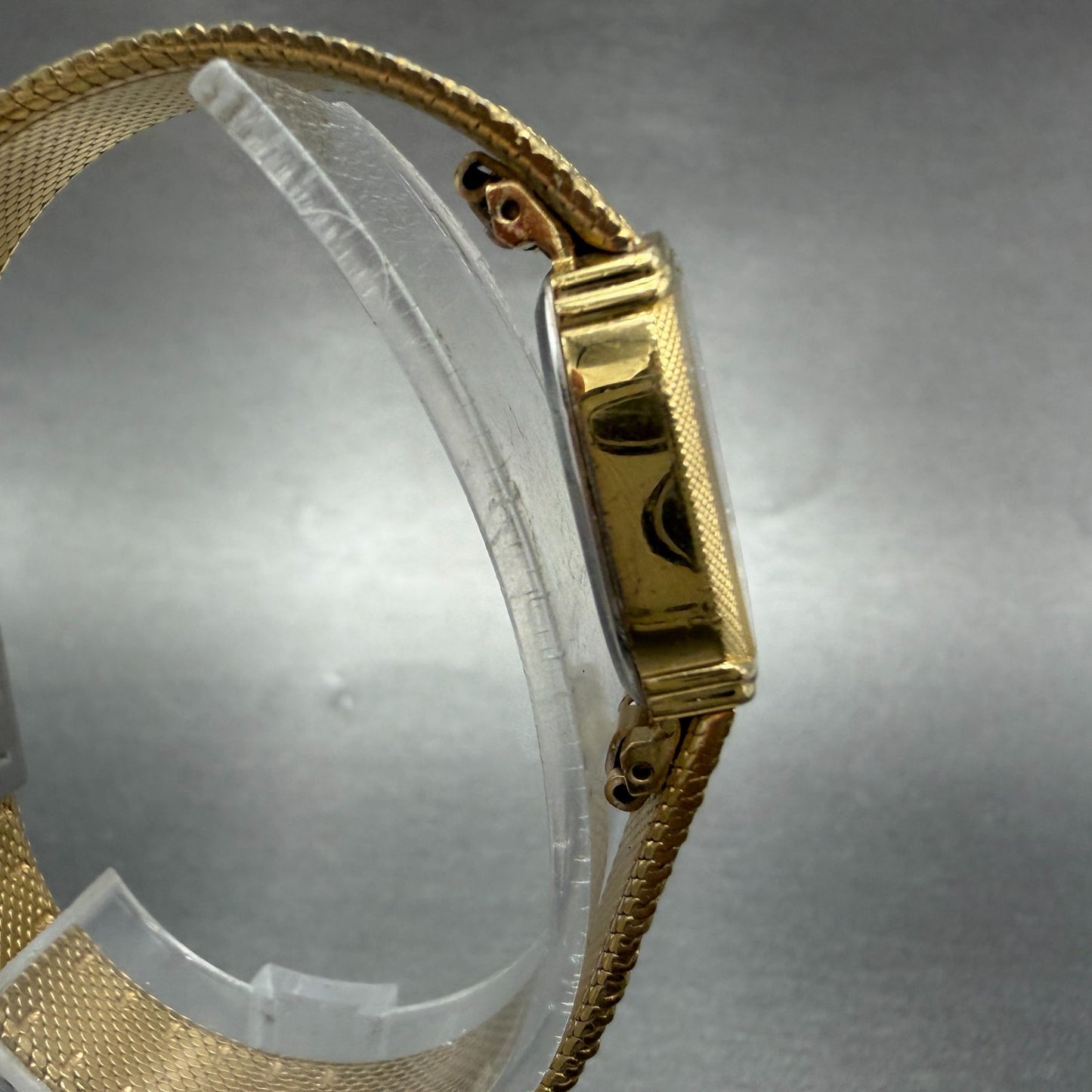 Seiko Alba Estate Tank Watch Women 19mm Champagne Dial Gold Tone New Battery3