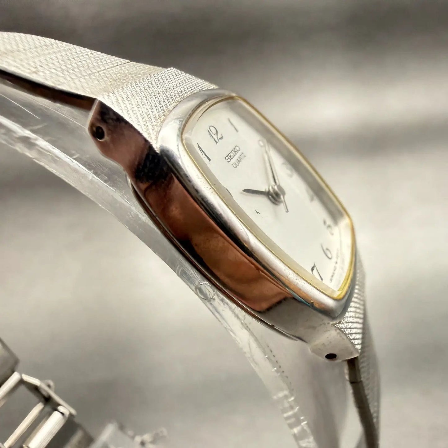 Seiko Watch Women 19mm Silver Dial Silver Tone Oval 1421-5170 New Battery VTG3
