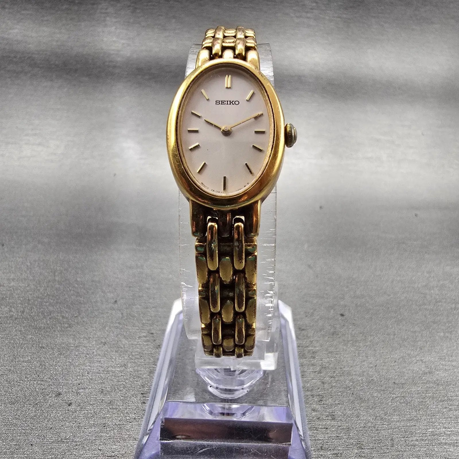 Seiko Watch Women 17mm White Dial Gold Tone Oval V400-1019 New Battery Vintage5